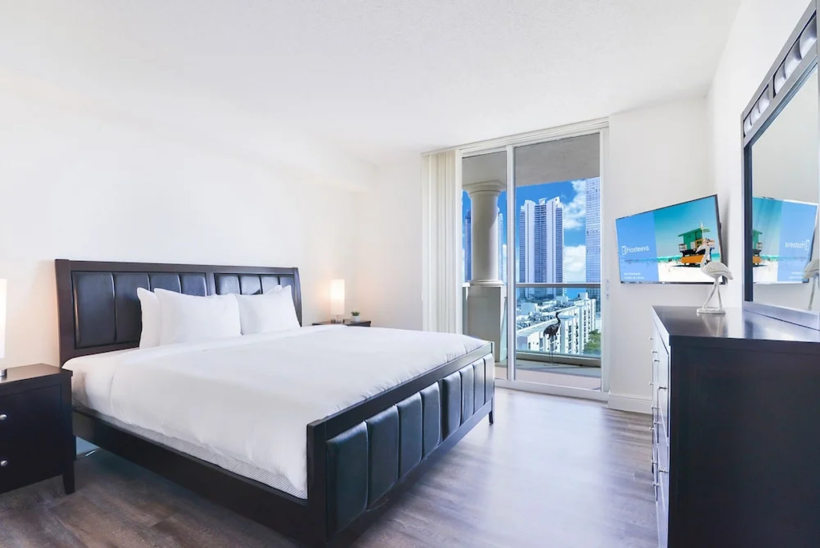 Luxury Sunny Isles Beach Condos by Hosteeva