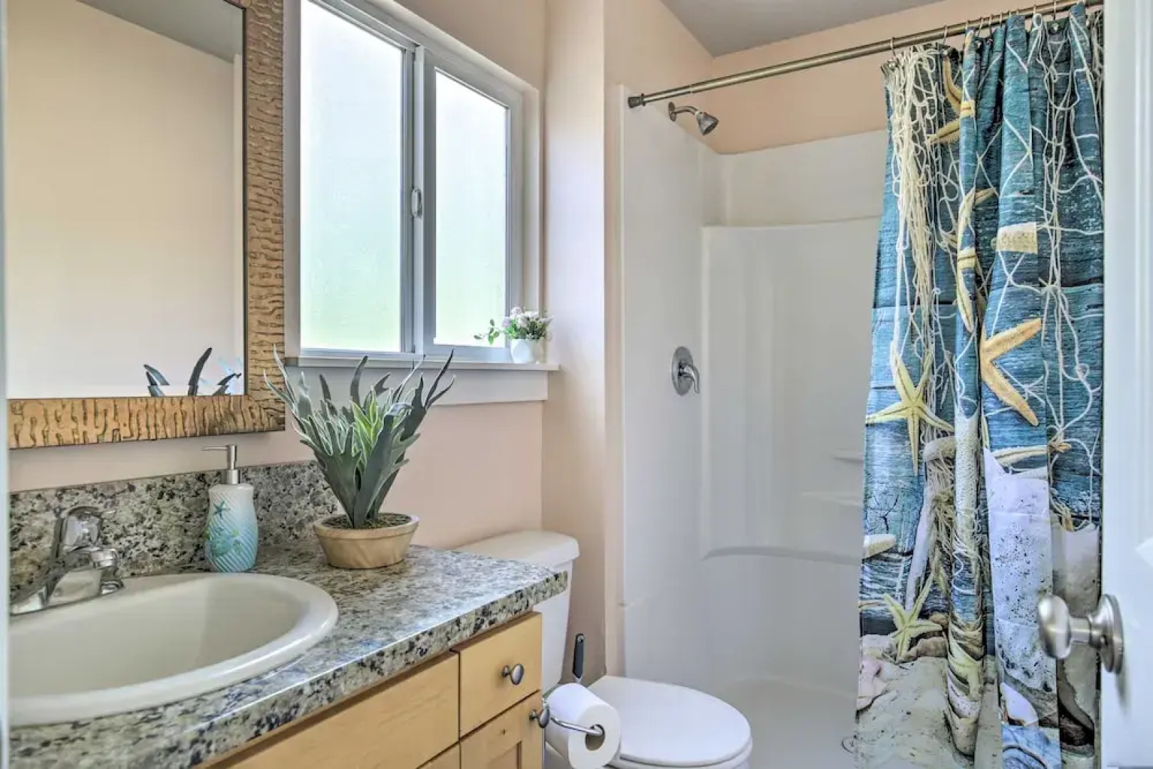 Diva's Den - West Salem Bungalow 3 Bedroom Bungalow by Redawning