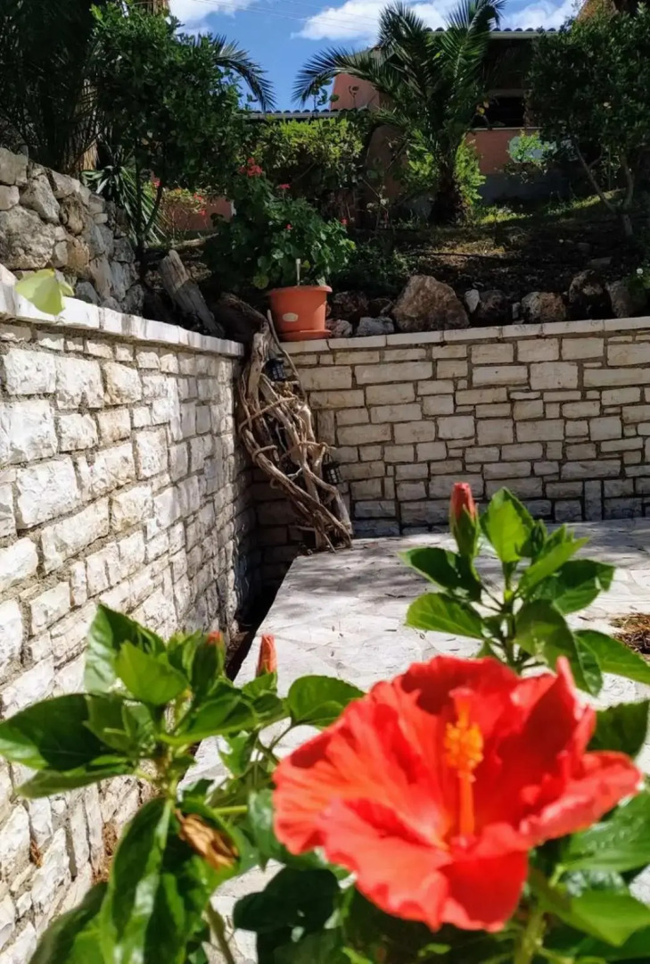 Villa Stefanos apartments