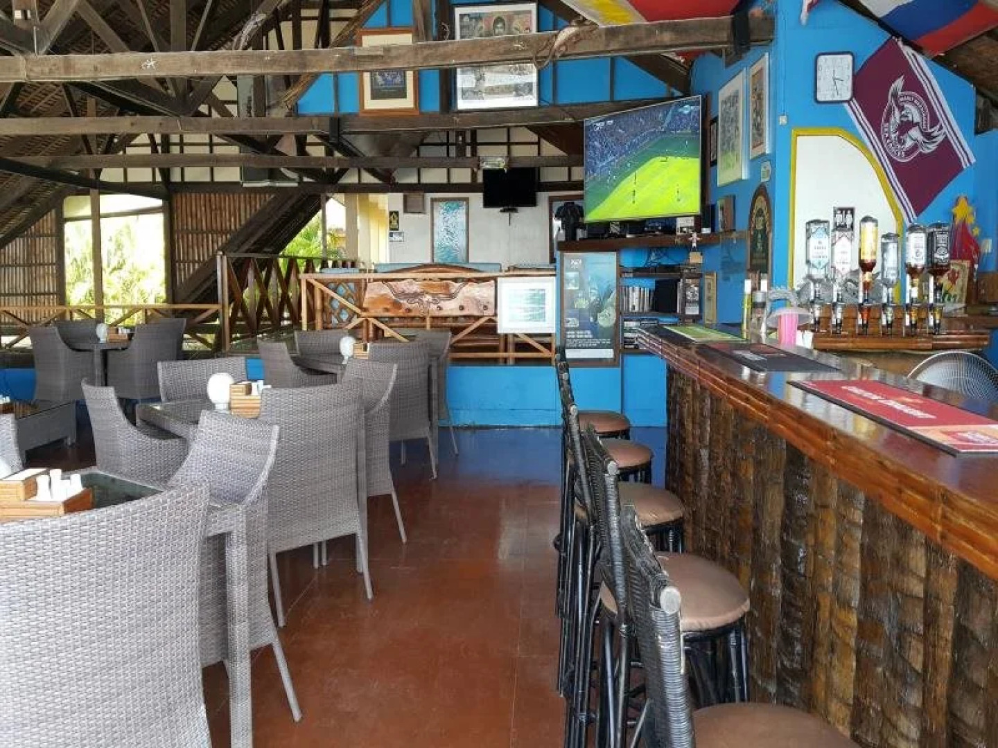 La Laguna Beach Club & Dive Center