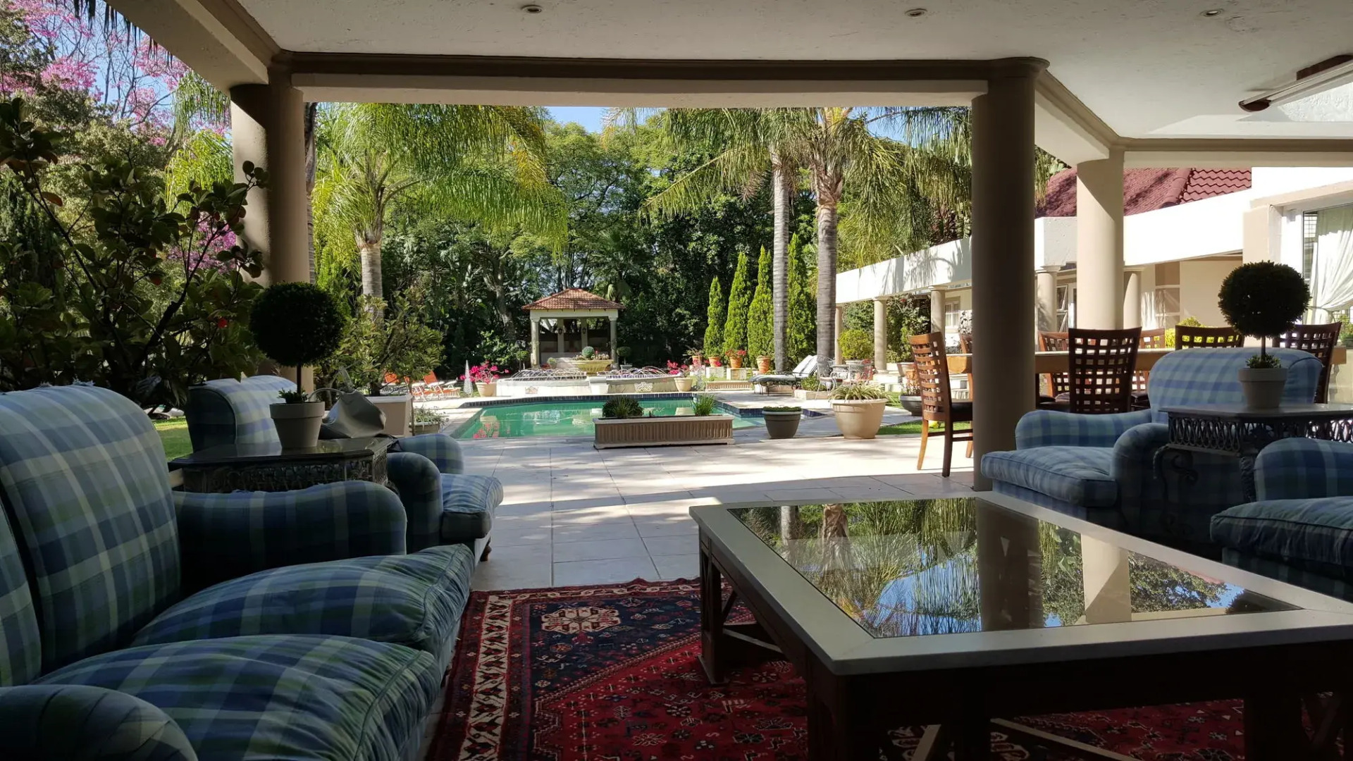 Bed and Breakfast on Melrose