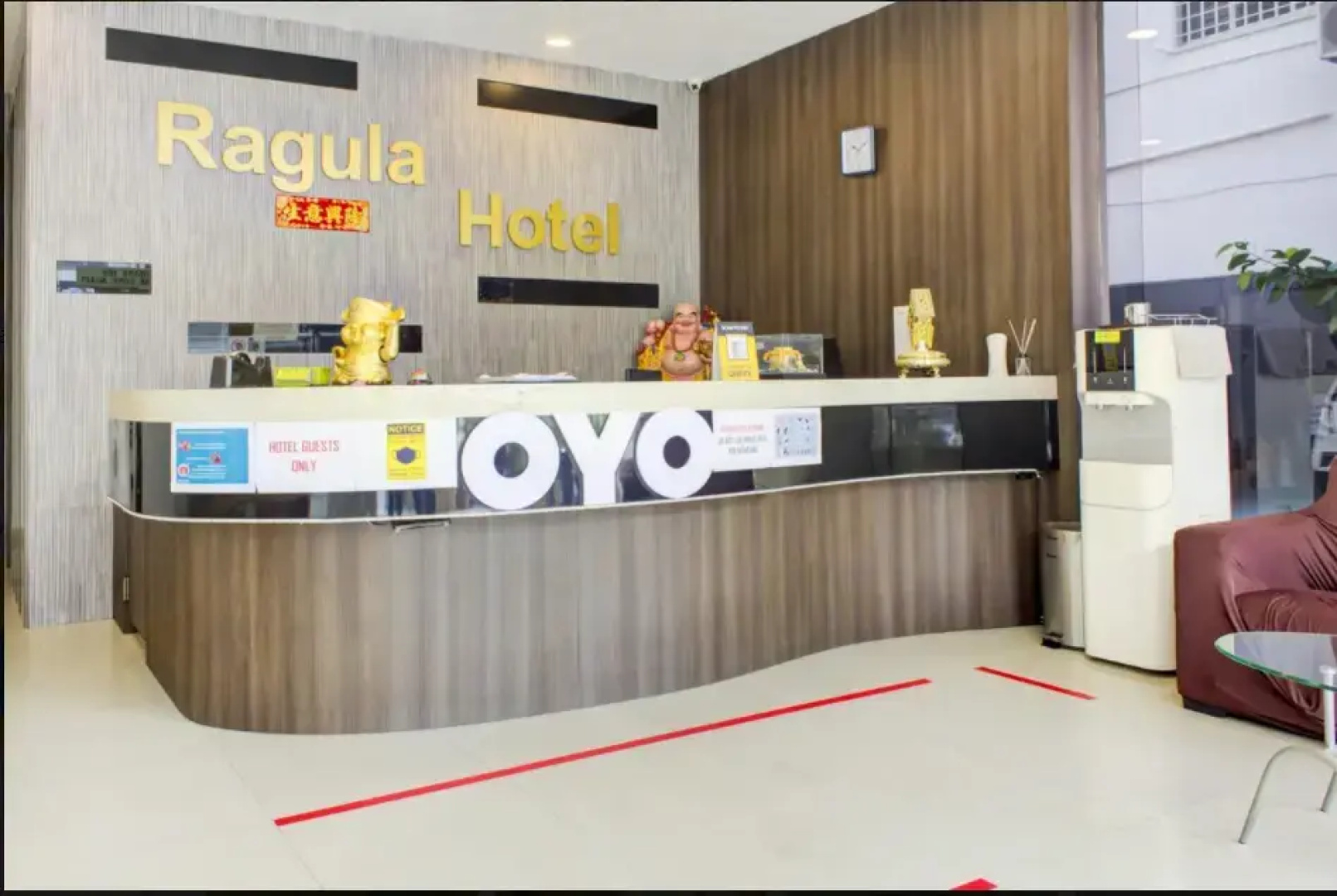 OYO 90028 Ragula Hotel