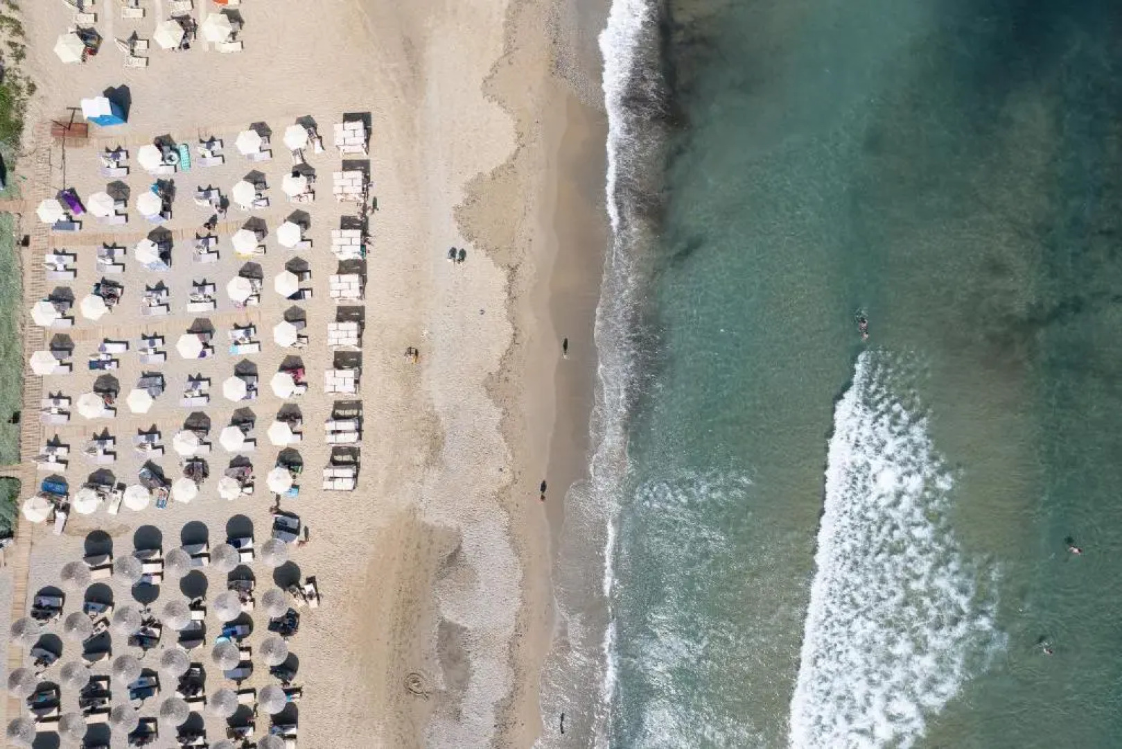 Solis Villa, close to the beach! Heated pool, By ThinkVilla