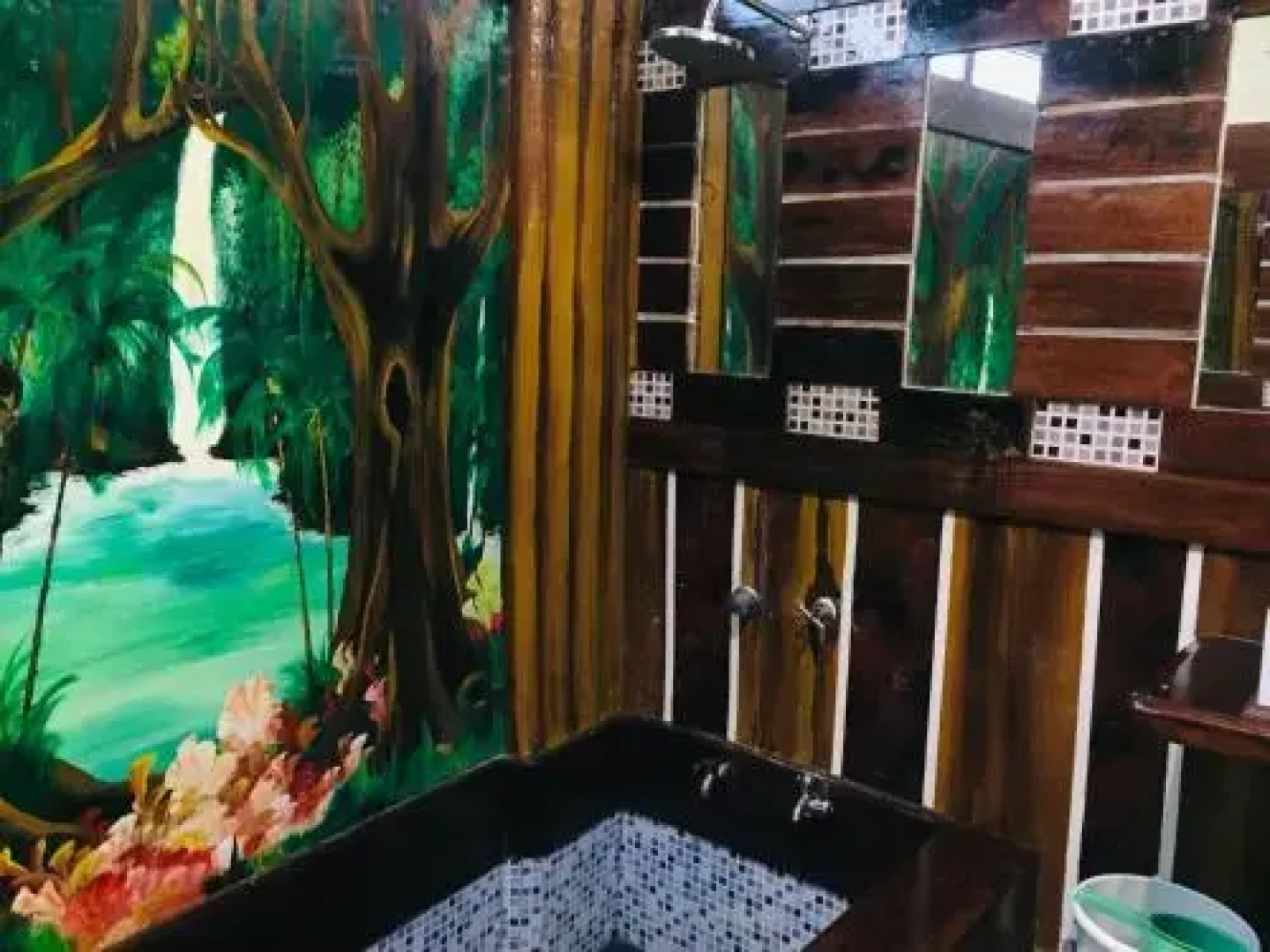 Forest Wood Suites