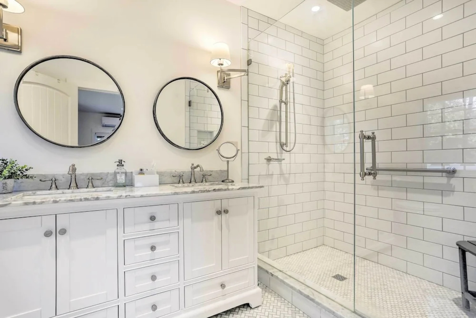 Historic 1800s Cornwall-on-hudson Cottage!