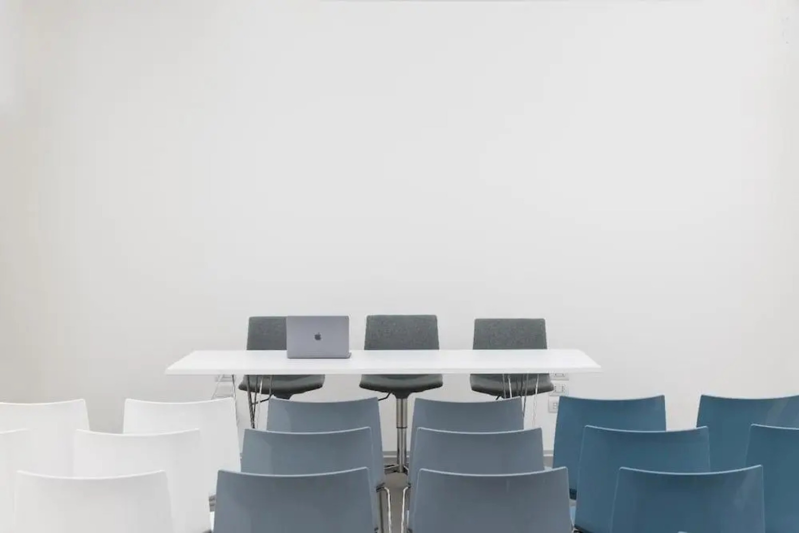 Alkamuri Posh Hotel Spa - 104 Suite Deluxe