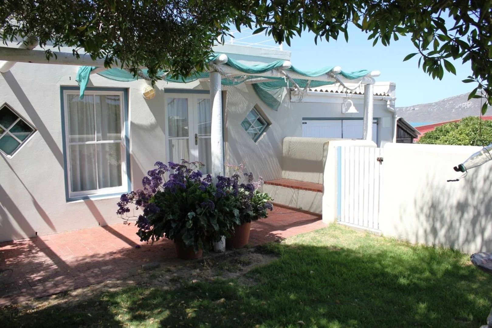 10 The Deck Self catering