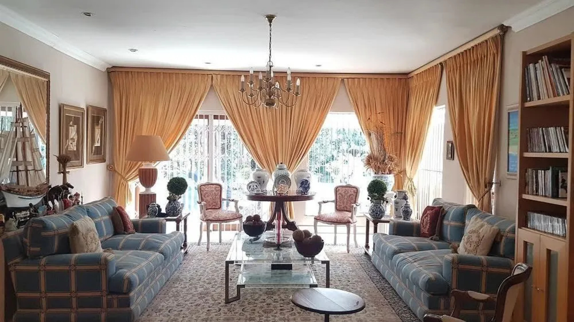 Bed and Breakfast on Melrose