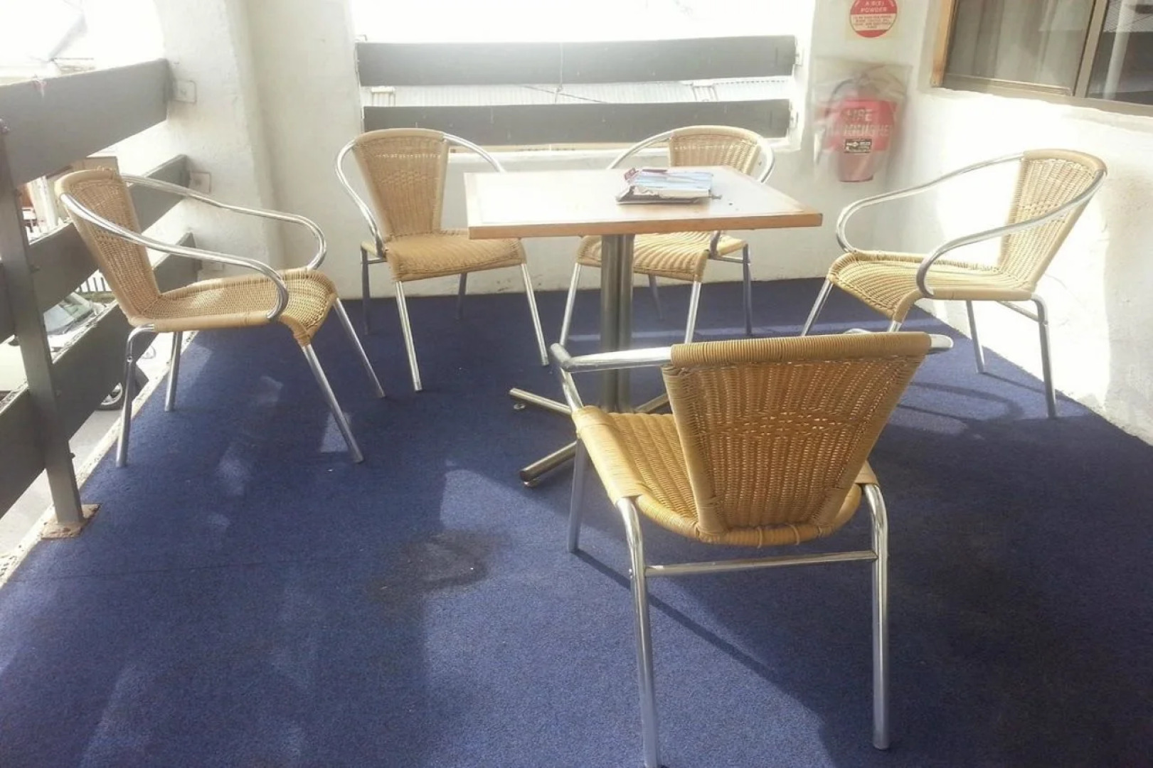 Adelaide Travellers Inn - Hostel