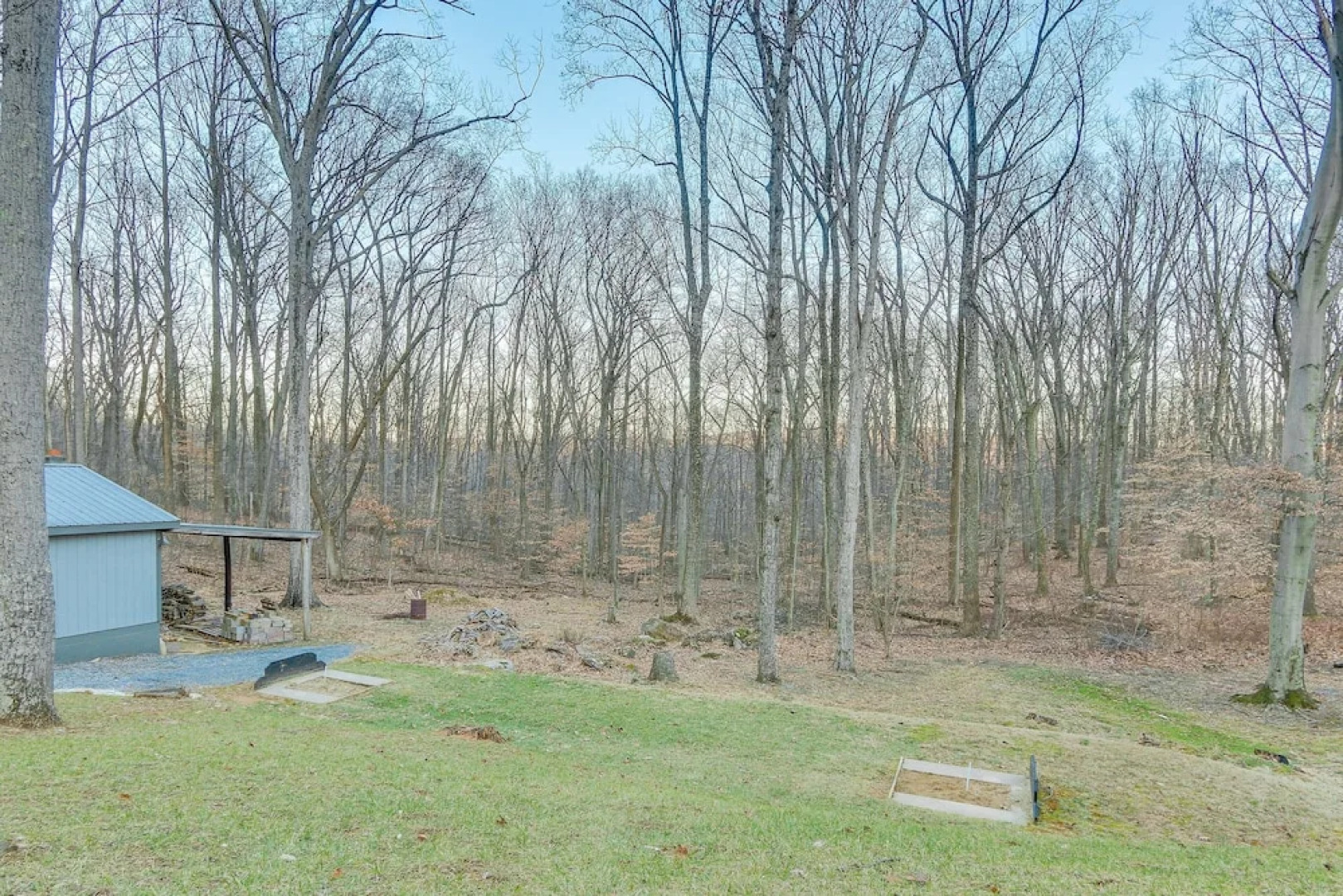 Peaceful & Secluded Knoxville Retreat w/ Deck
