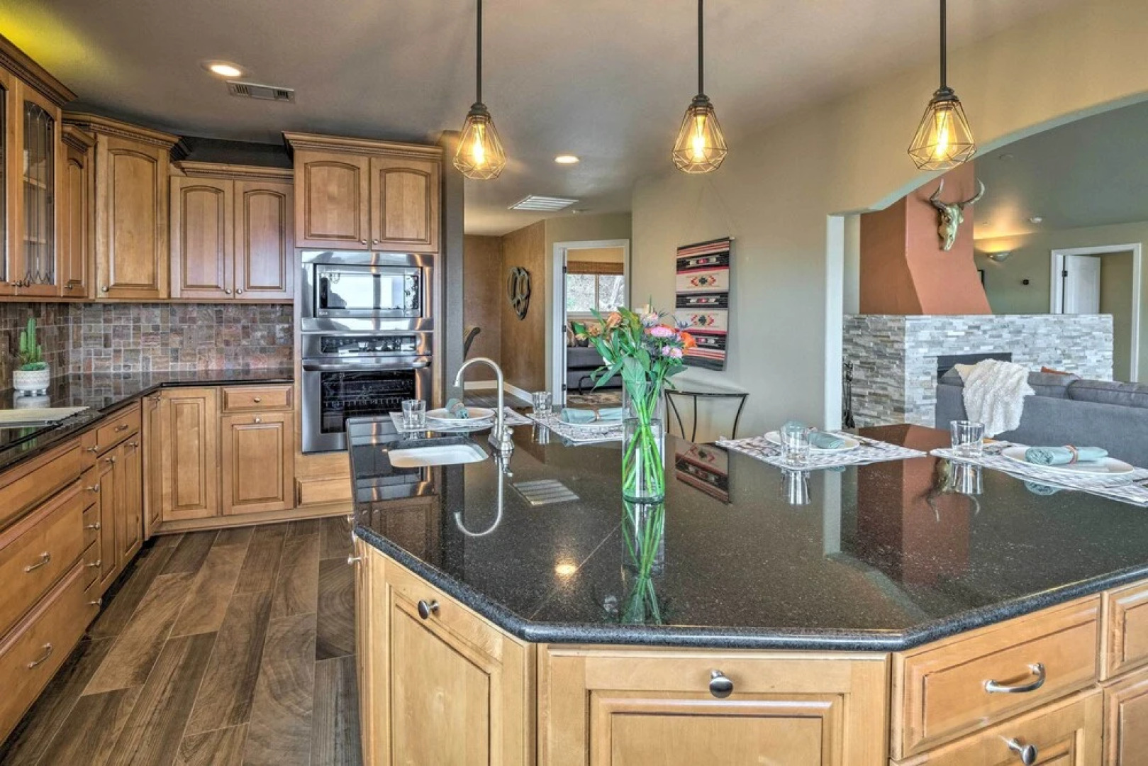 Jonestown House on Hill w/ Lake Travis Views!