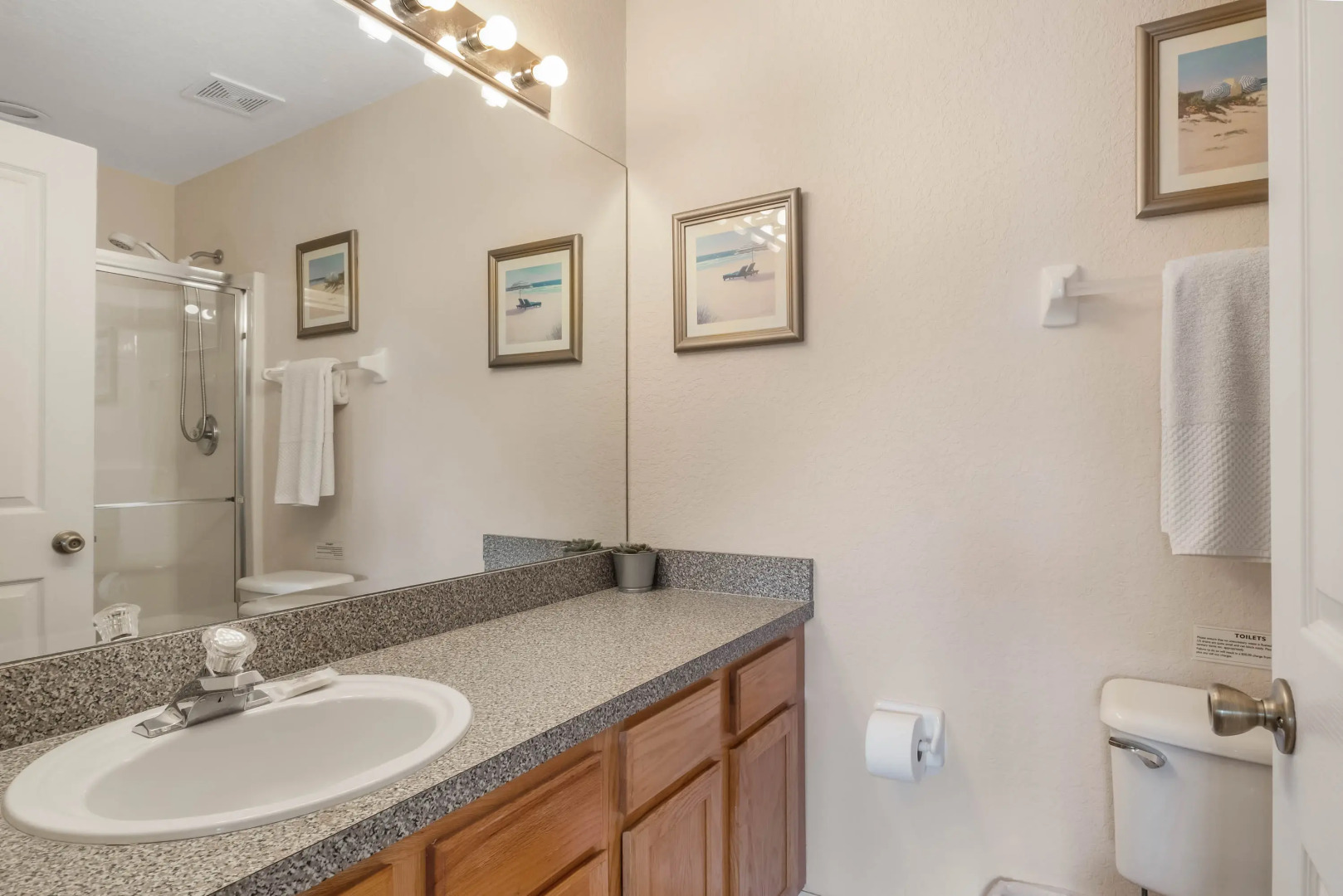 TCR1008RP - 5 beds pool home - Gated community