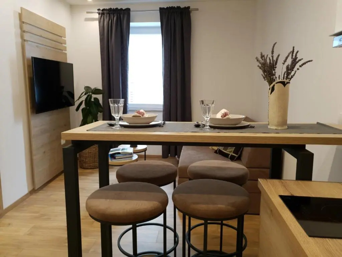 Casa Mia Apartments & Suites