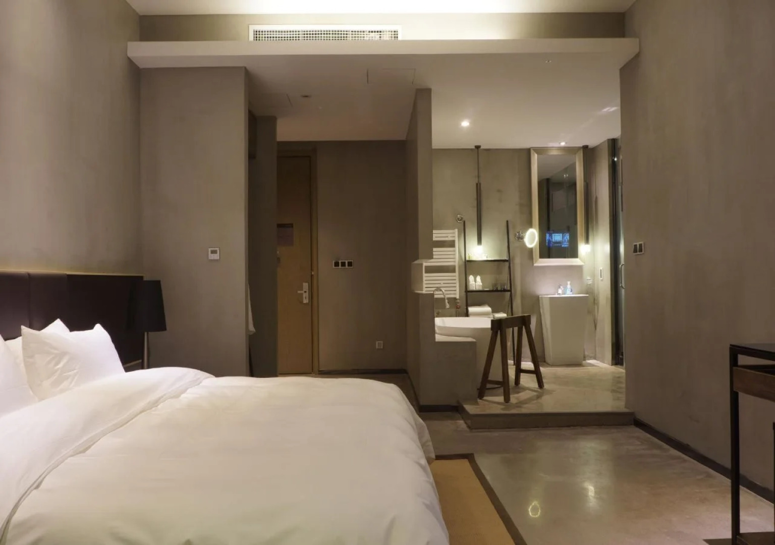 Time Tunnel Designer Hotel