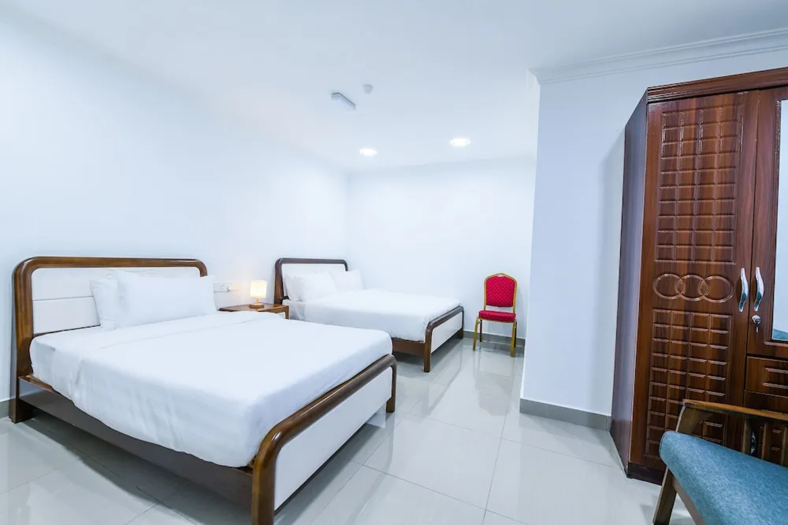 Capital O 90543 Sp Star Hotel