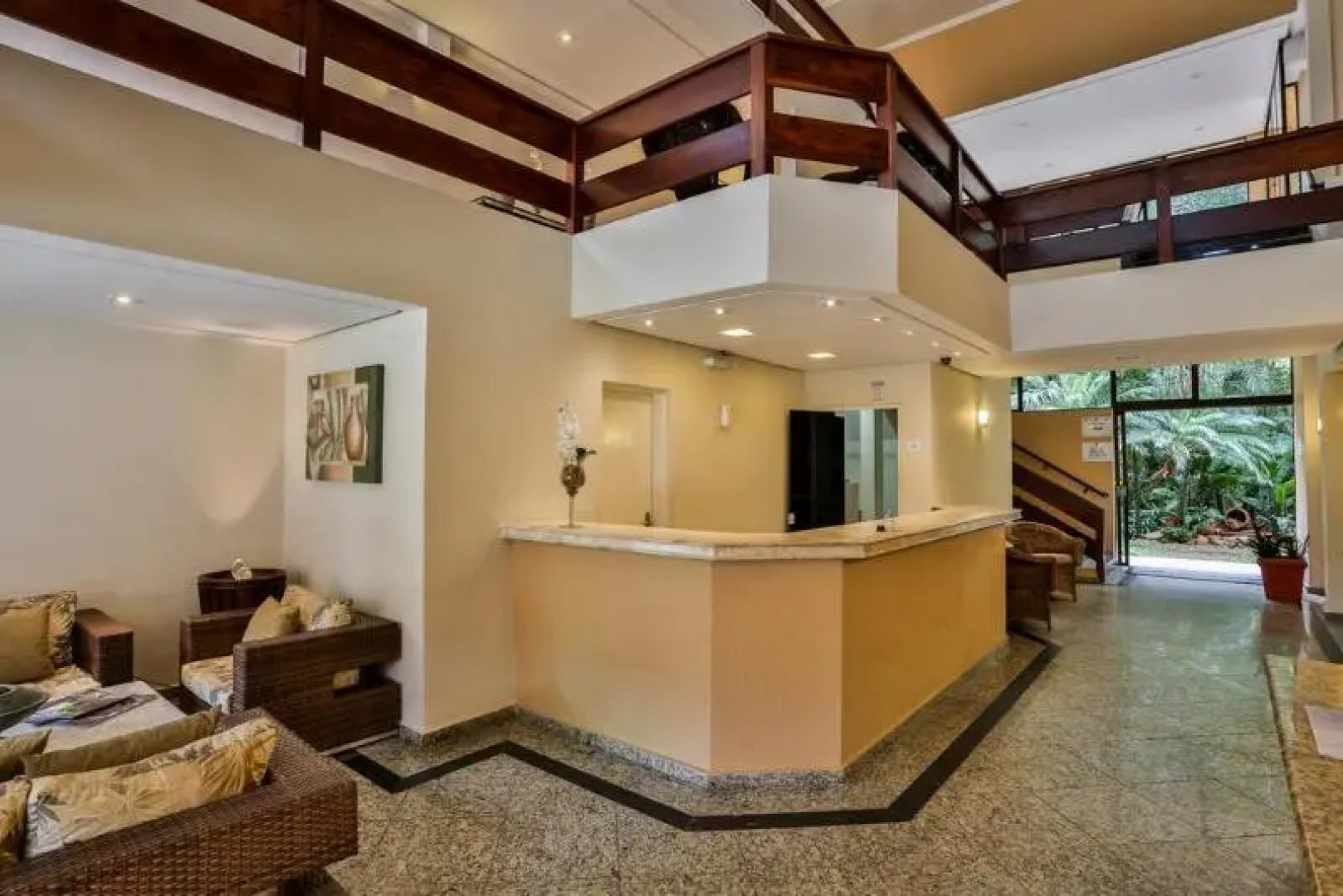 Amarilis Flat Service