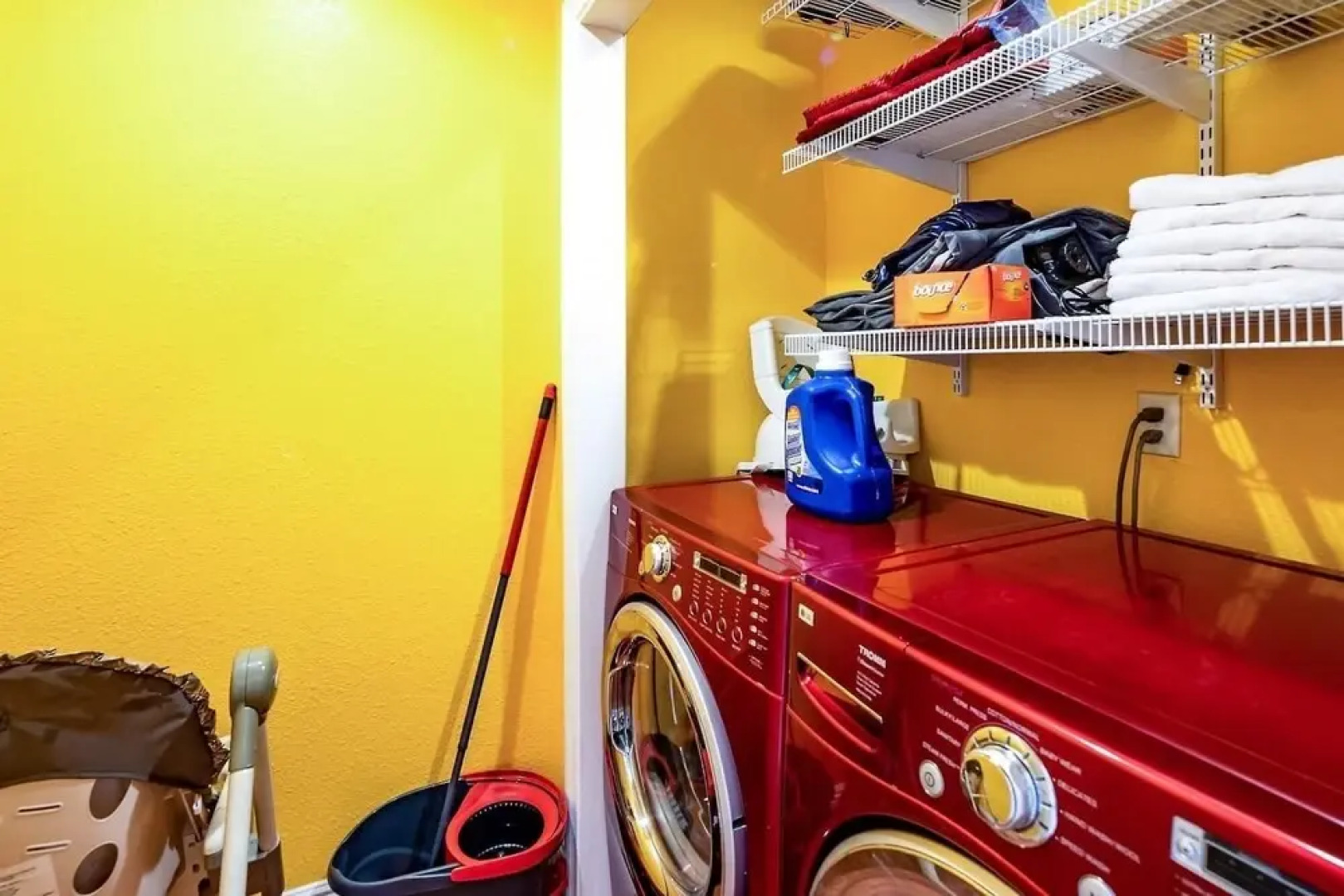 Las Vegas Elegance! Pool Table & Sparkling Pool!