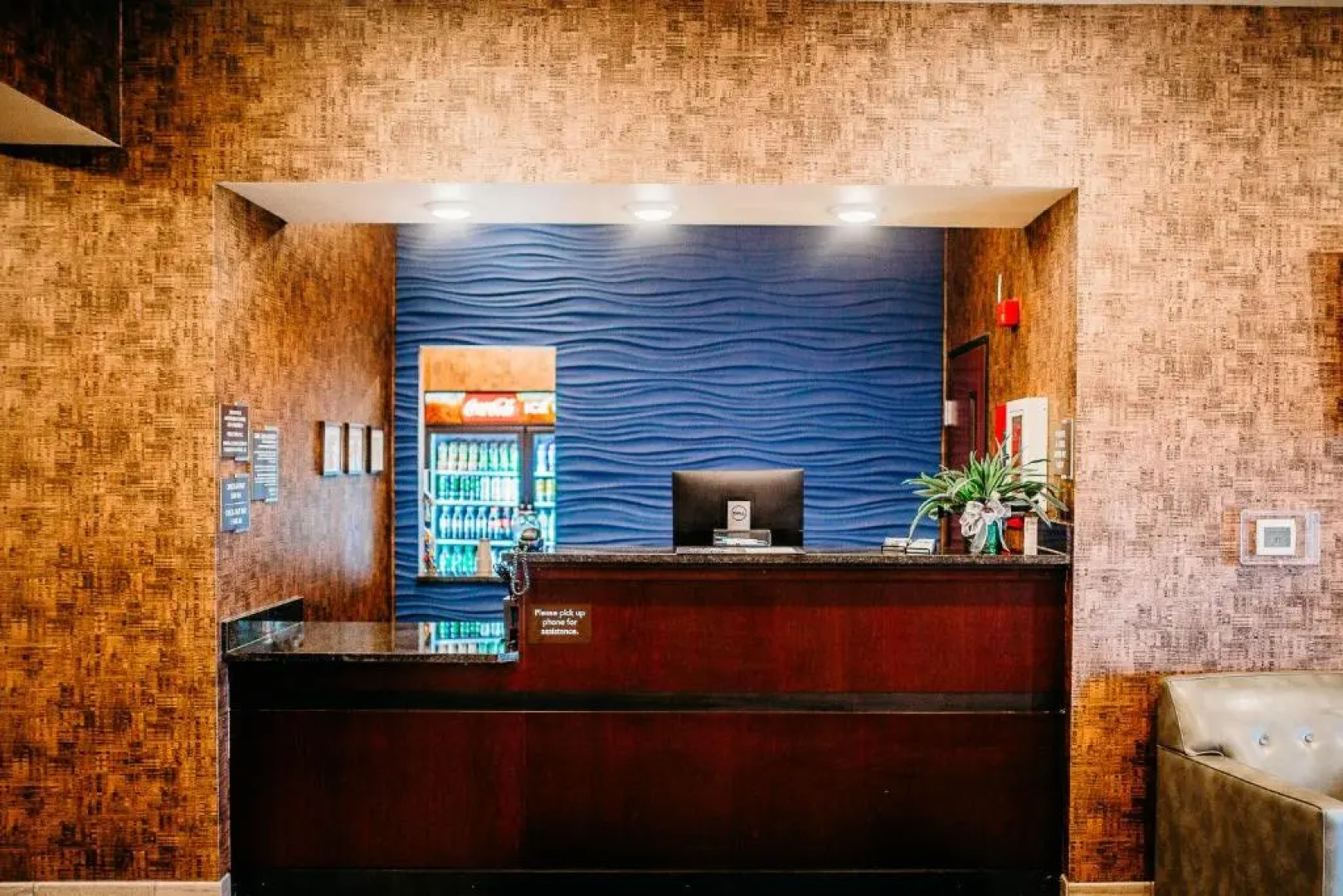 Cobblestone Hotel & Suites - International Falls