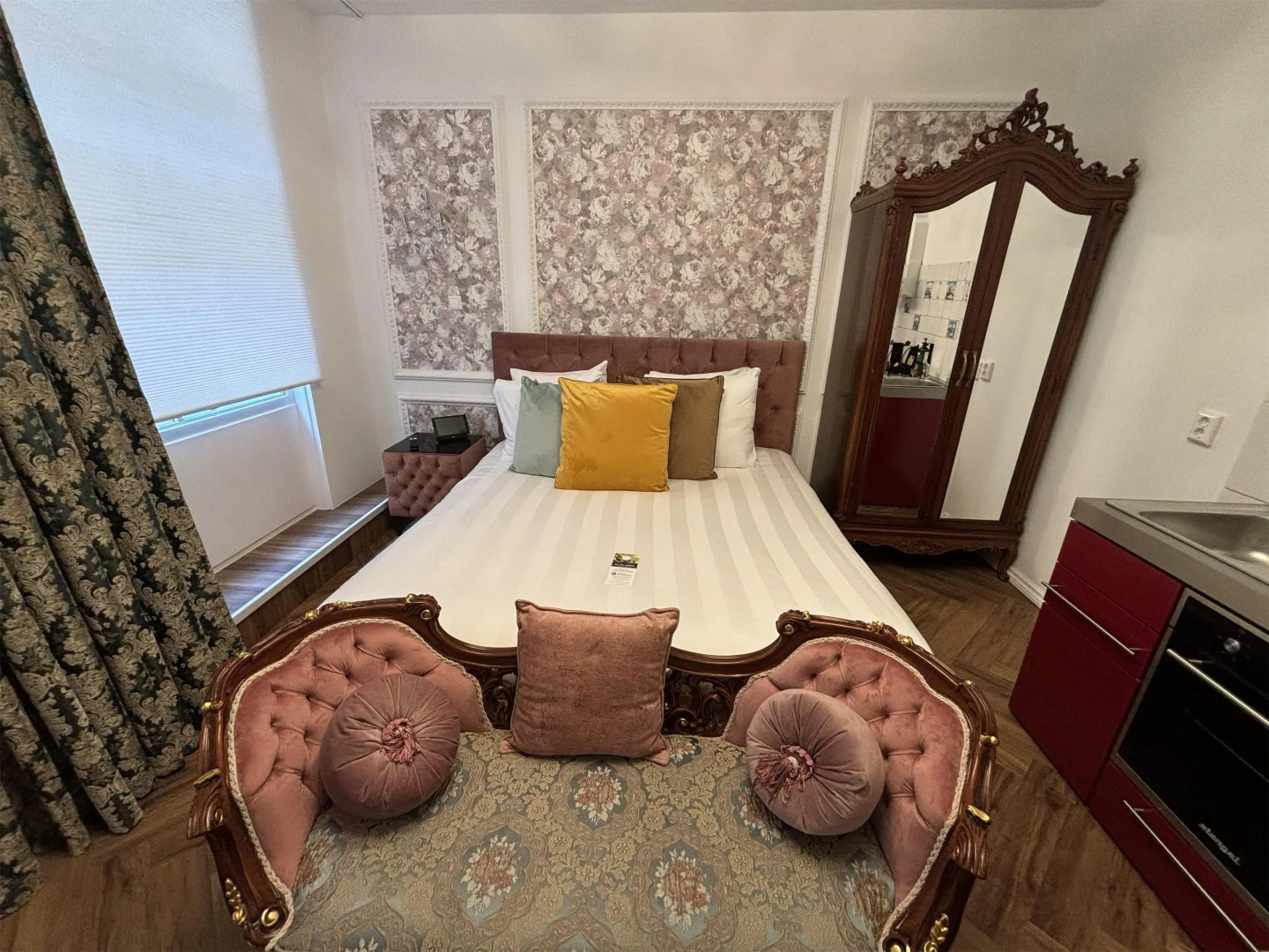 Grand Museum Hotel, BW Signature Collection