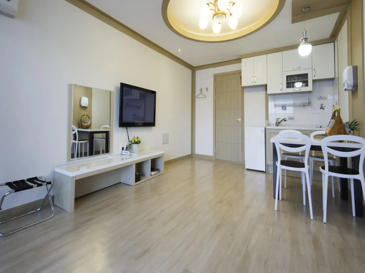 Bay Condo Hotel Tongyeong