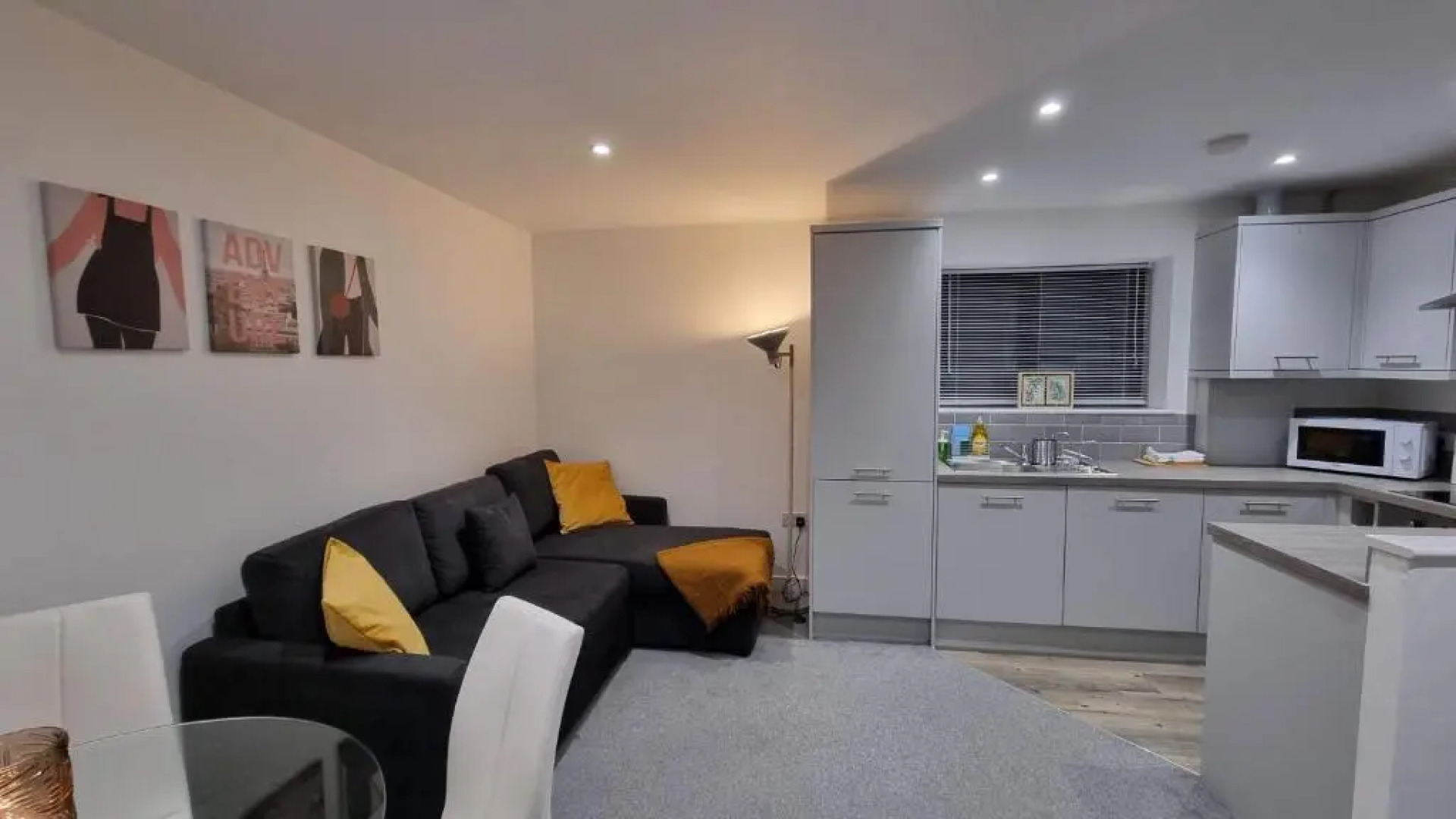 Elm Apartment by Cliftonvalley Apartments