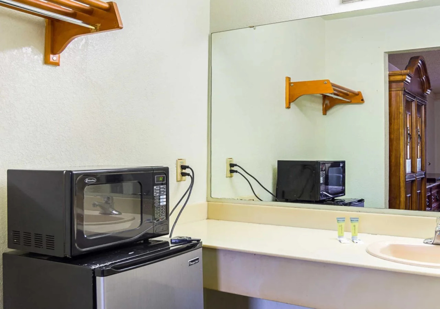 Magnuson Hotel Little Rock South