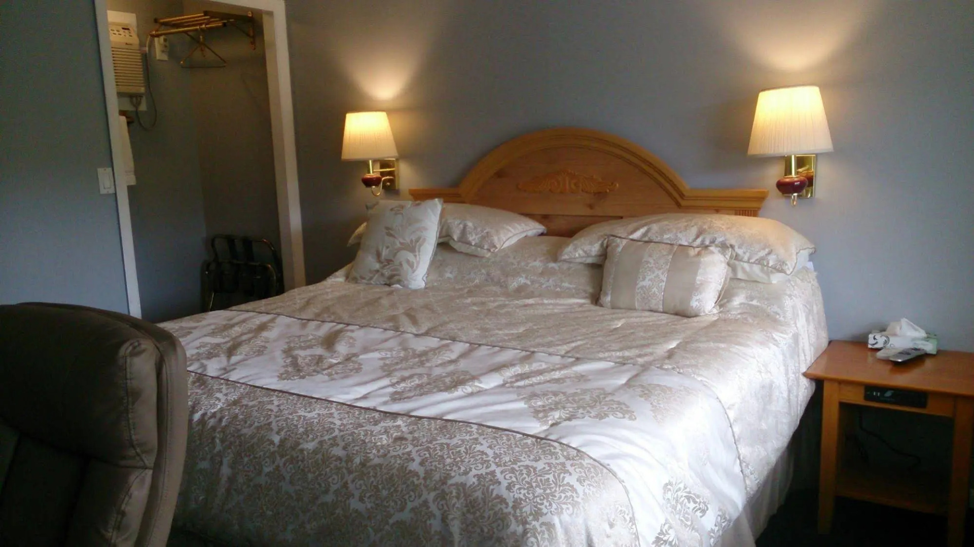 Hitching Post Country Motel