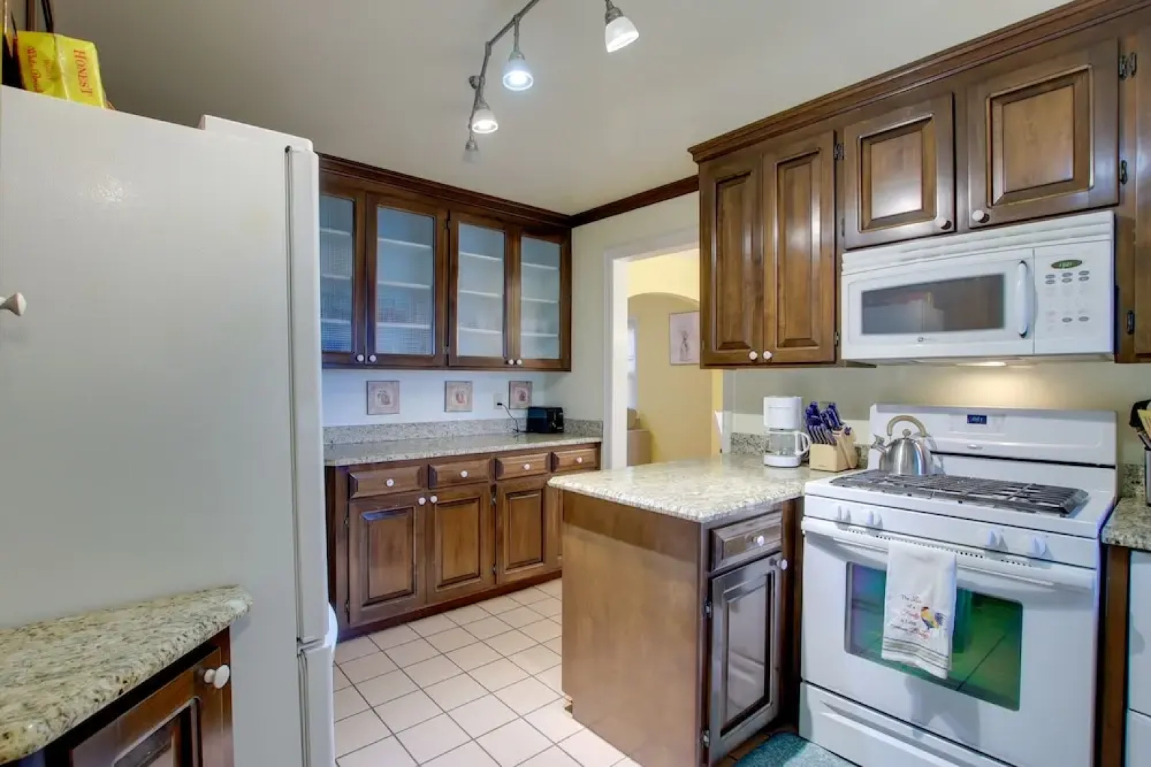 Lakefront Algoma Home w/ Deck, Grill & Fireplace