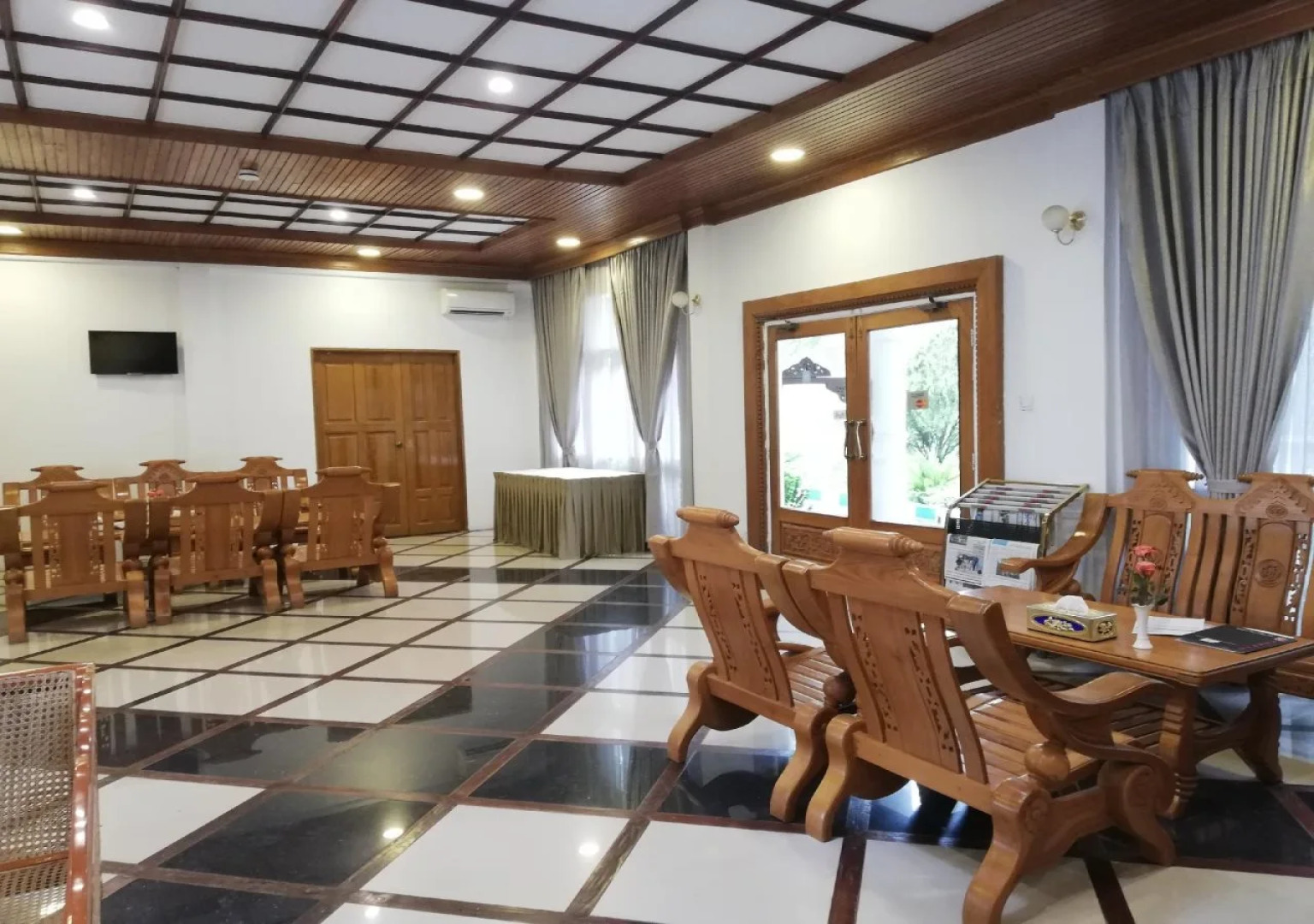 Mrauk U Hotel