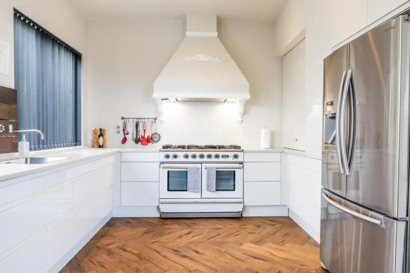 ICELAND SJF Villa , Hot tub & Outdoor Sauna Amazing Mountains View - 15 min to downtown