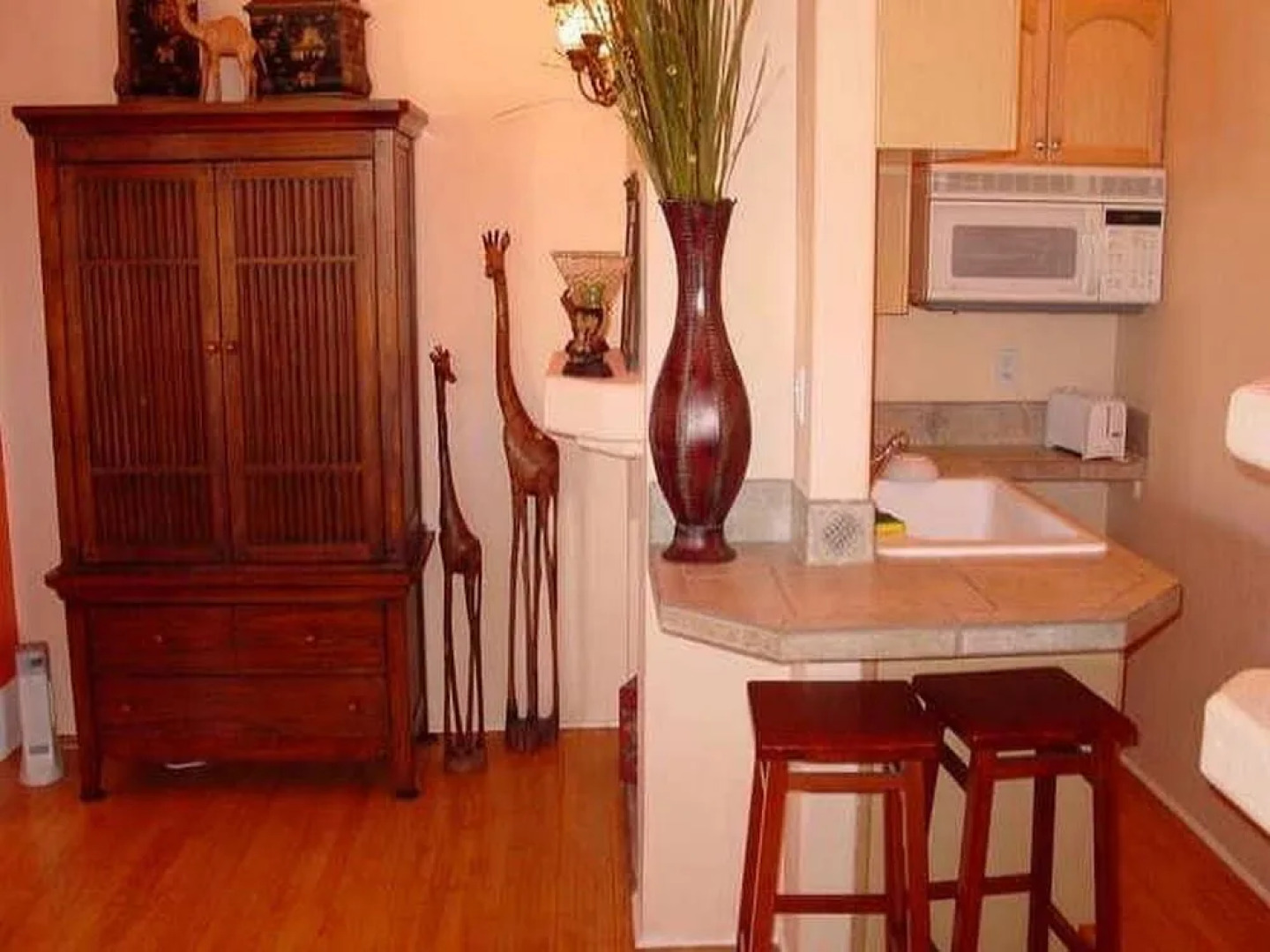 The Big Blue House Inn Boutique Hotel