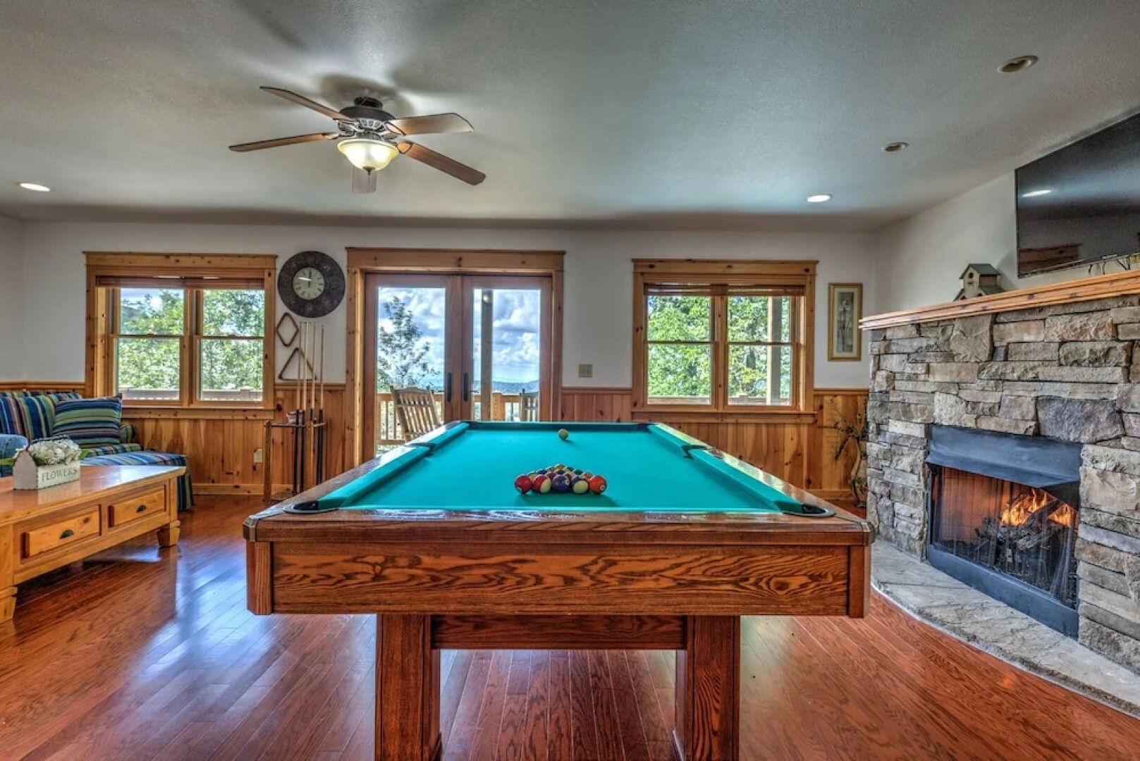 Valley View Cabin - 4 Br Cabin