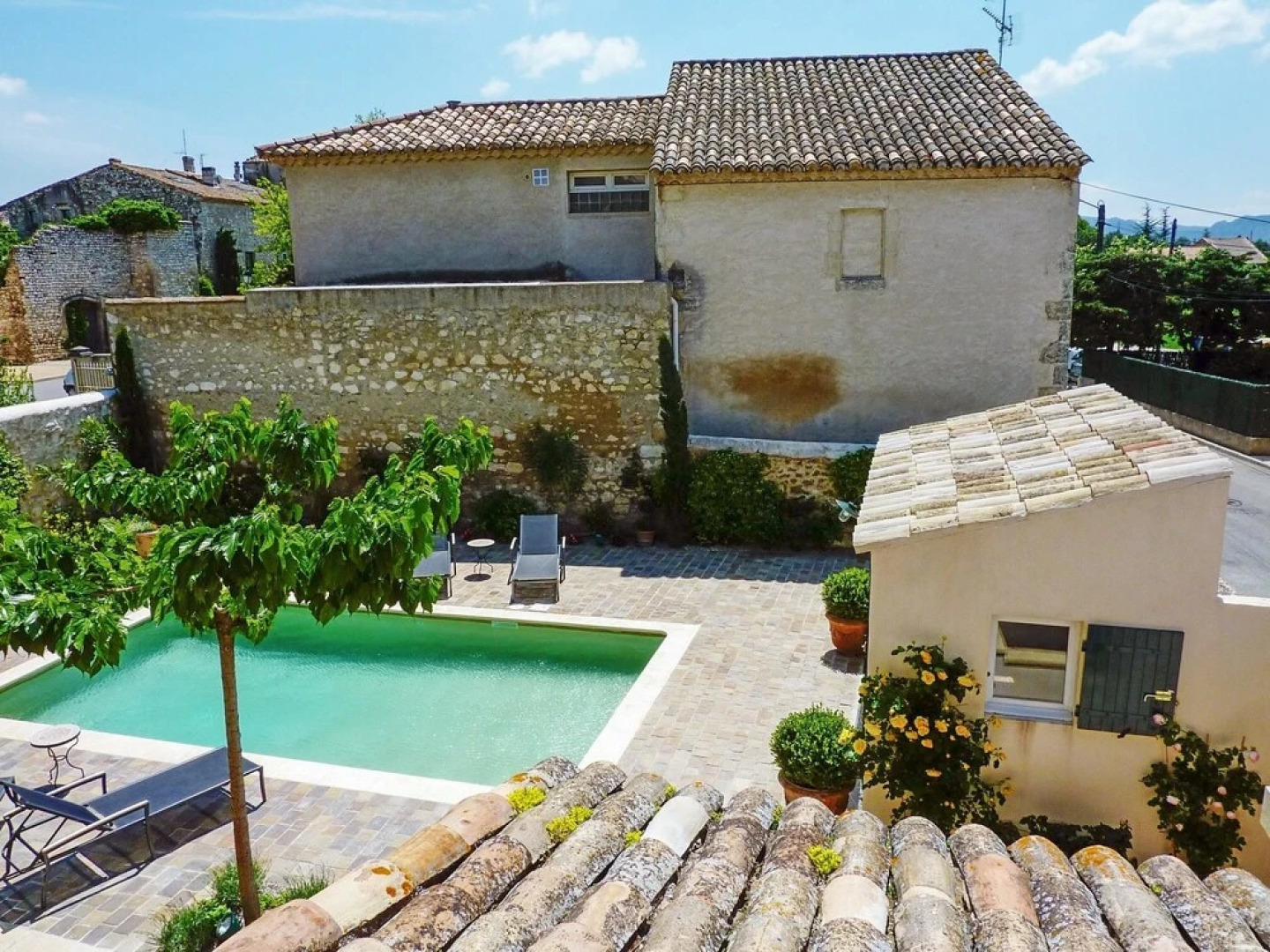 House With 4 Bedrooms in Mollégès, With Wonderful Mountain View, Priva