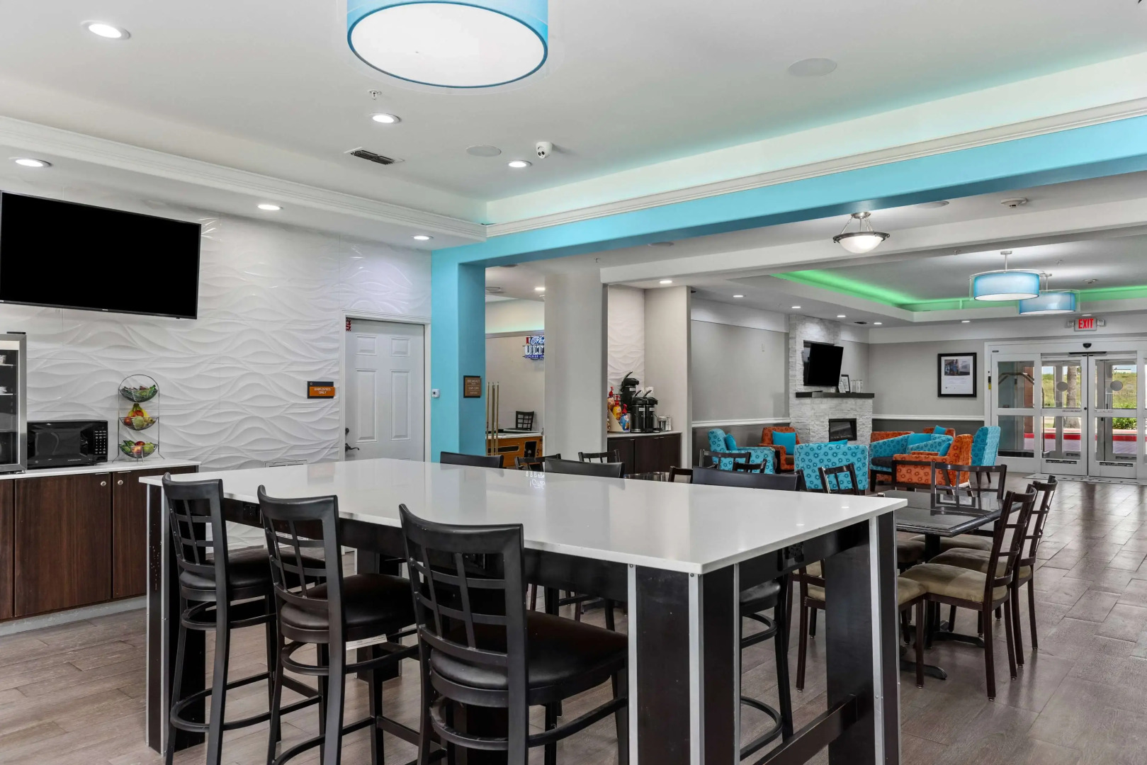 La Quinta Inn & Suites by Wyndham Raymondville