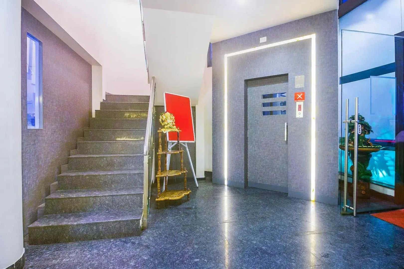 OYO 10672 Hotel Riviera