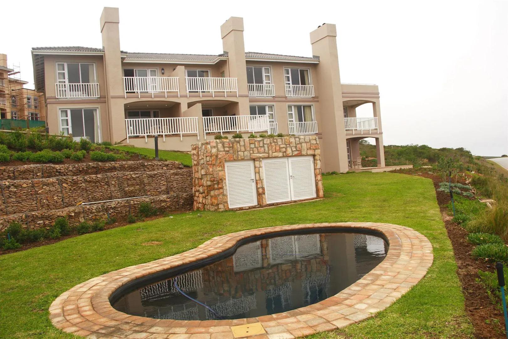 Pinnacle Point Beach and Golf Resort