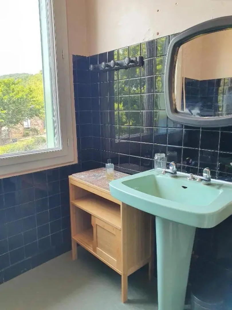 Big summer house in the charming village of Meyssac