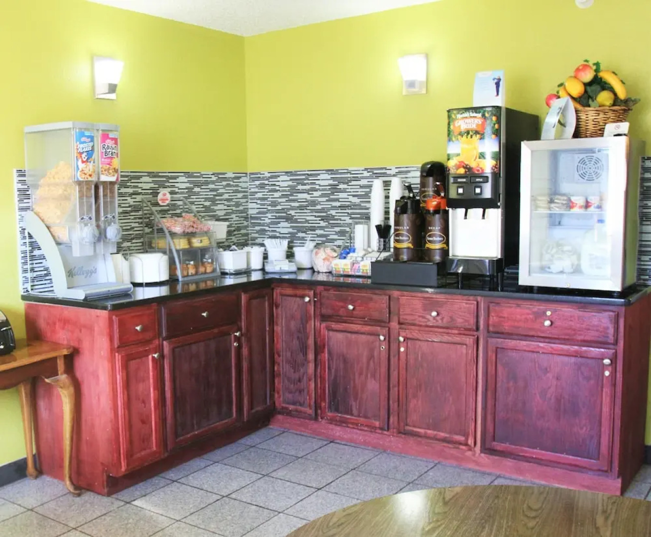 Super 8 by Wyndham South Boston VA