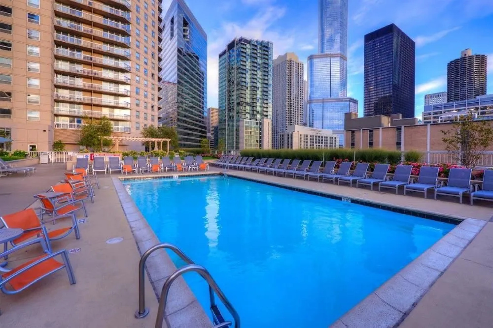 Chicago Grand Plaza Suites