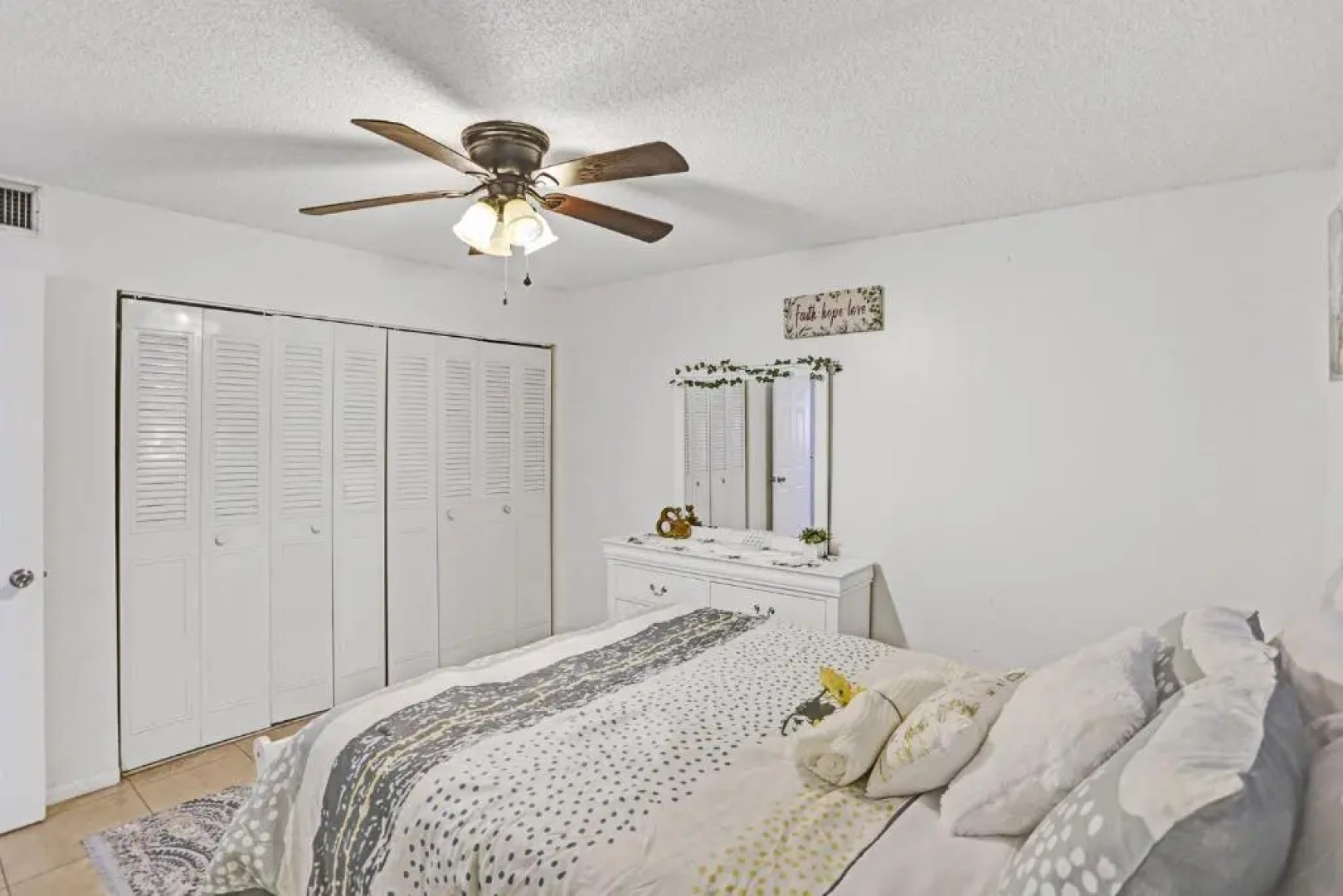 RJ3 guesthouse!Booking