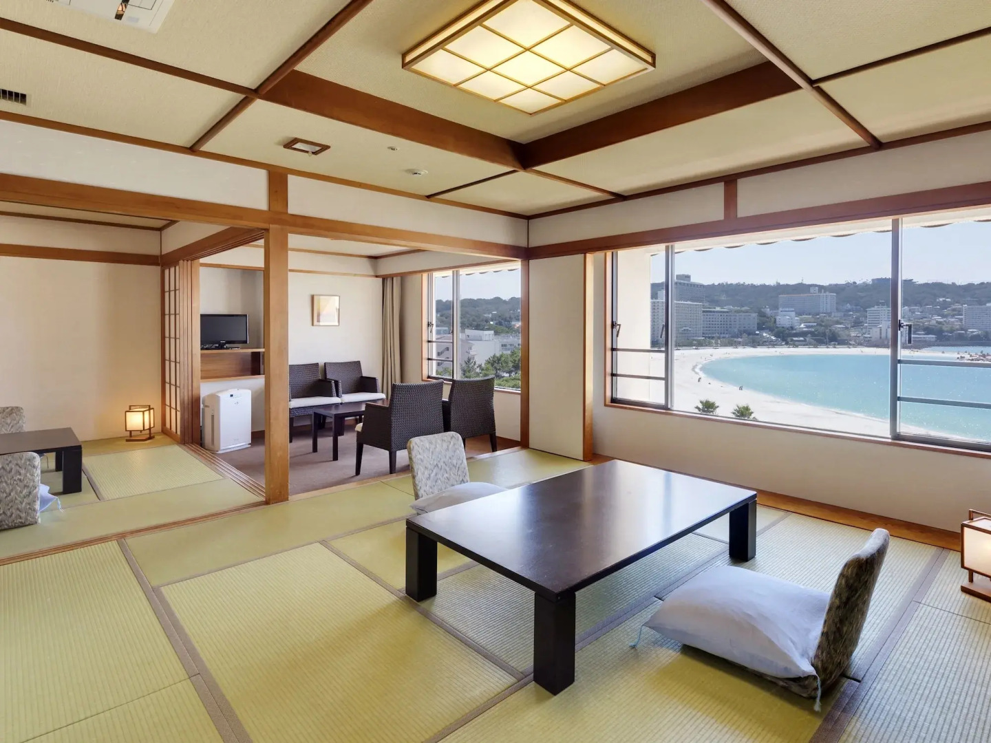 Shiraraso Grand Hotel