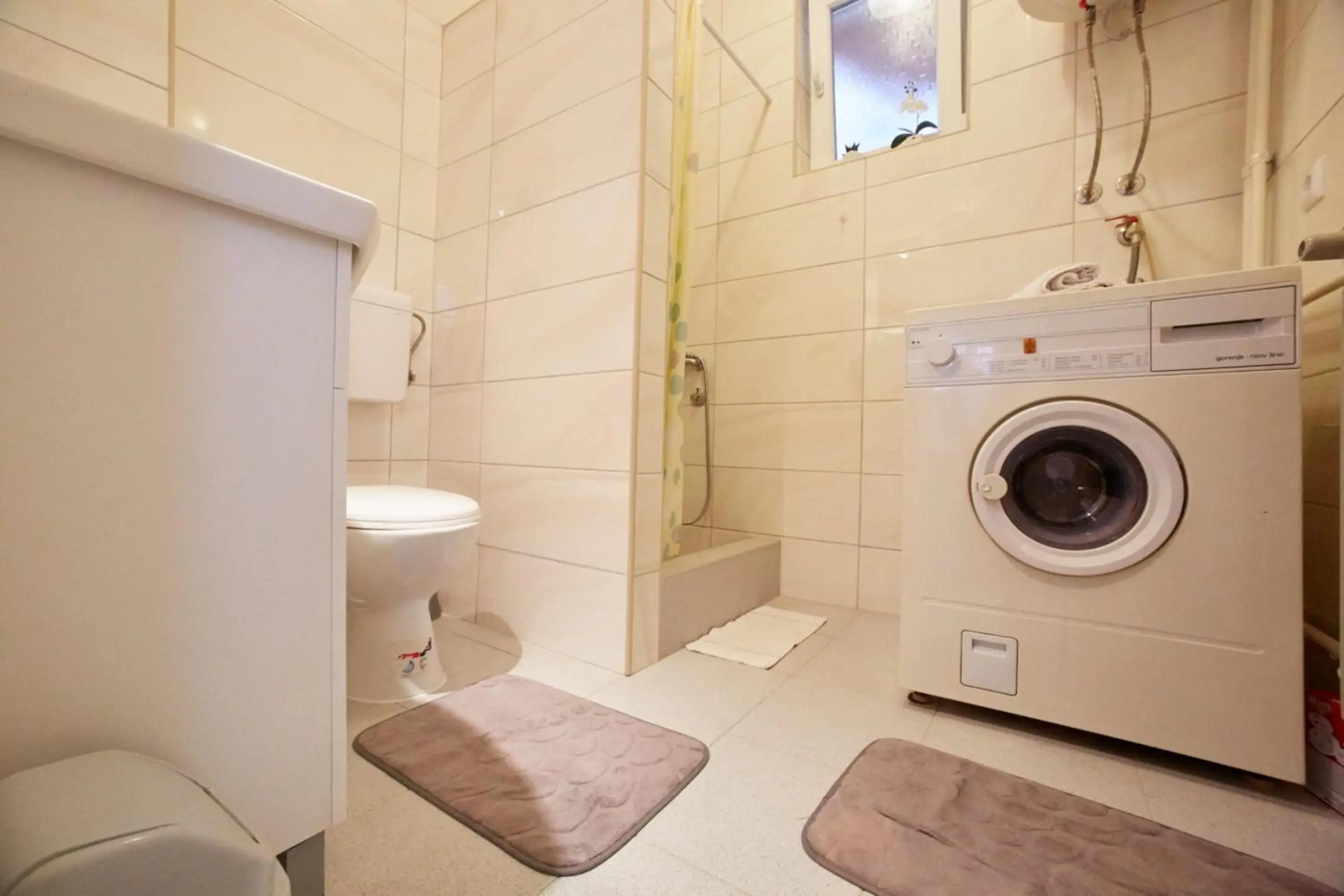 Central Tuzla apt - free parking