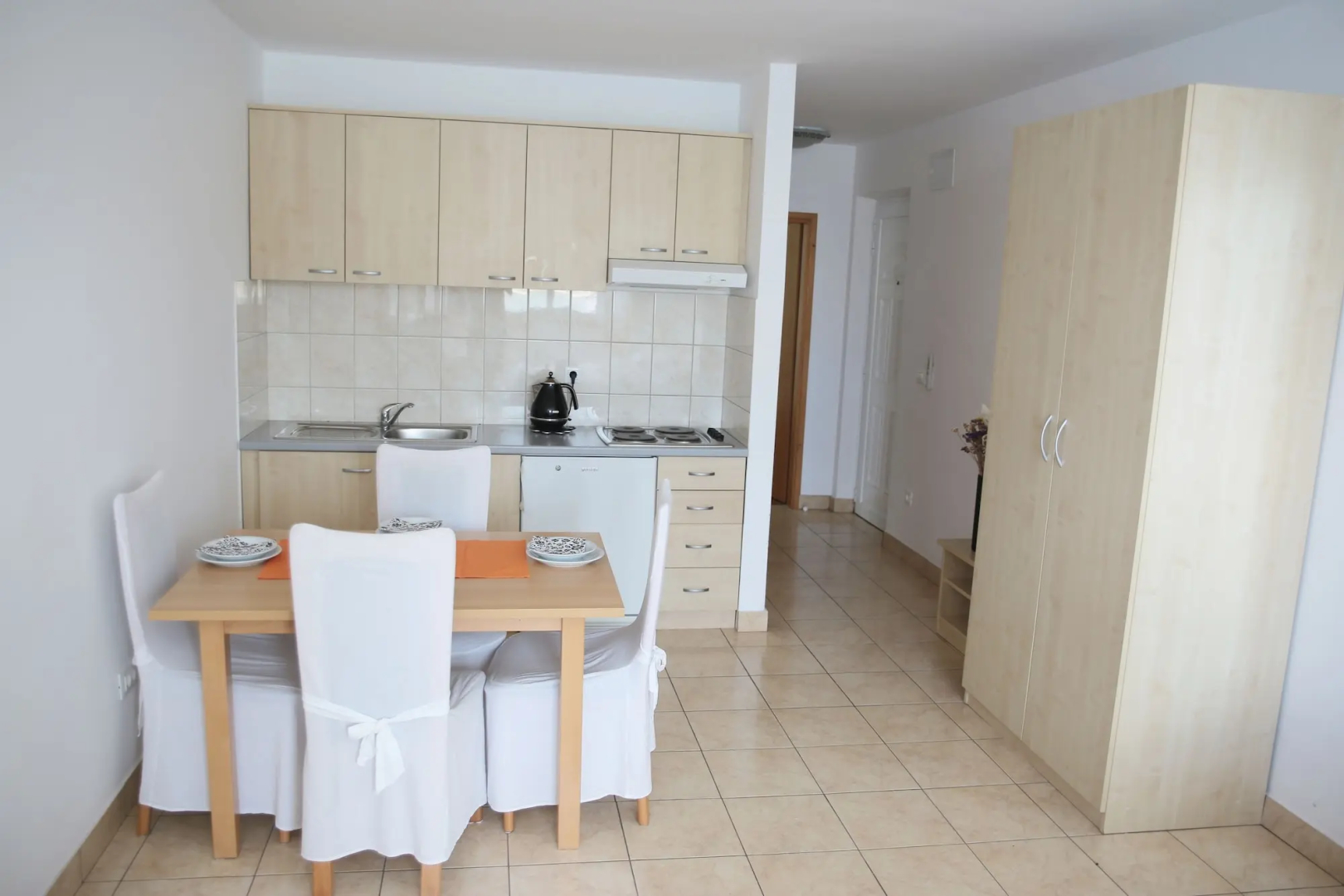 Beachfront Apartments Tamarix