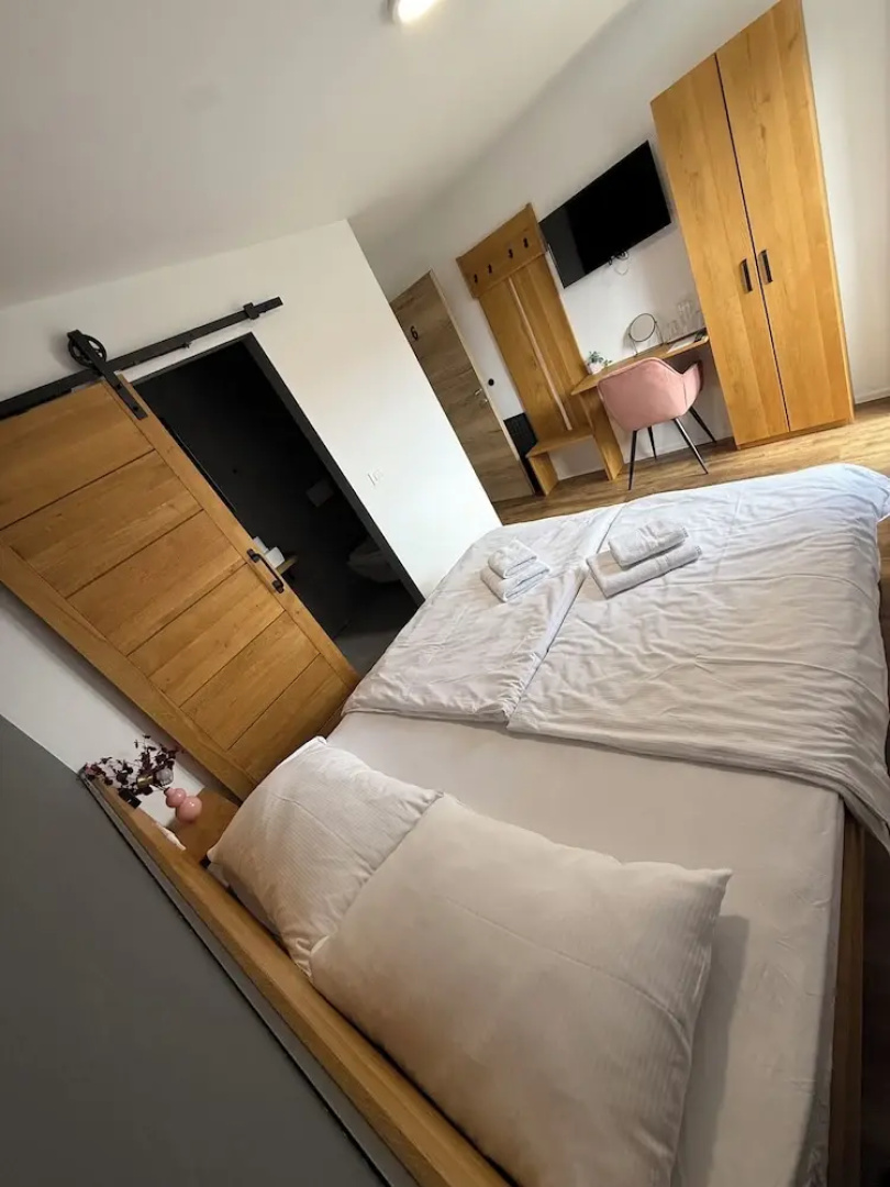 PJagodic Hotel Cerklje