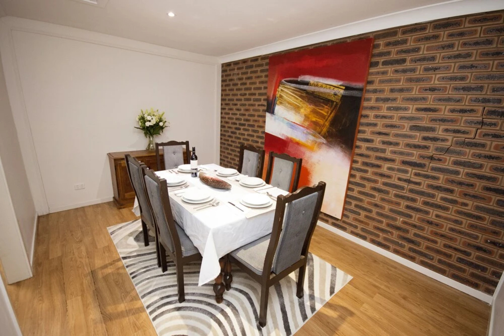 Central Wagga Apartment