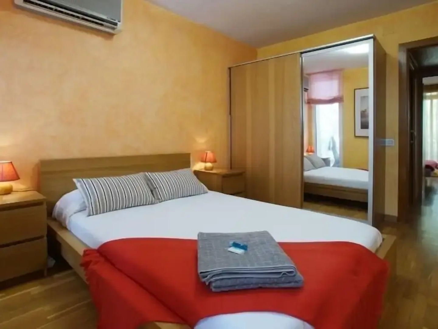 Riva Be my Guest Castelldefels