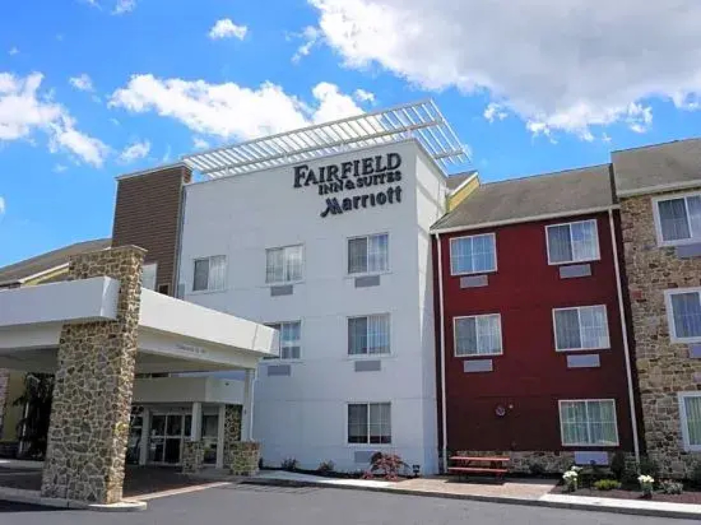 Fairfield Inn & Suites Lebanon Valley