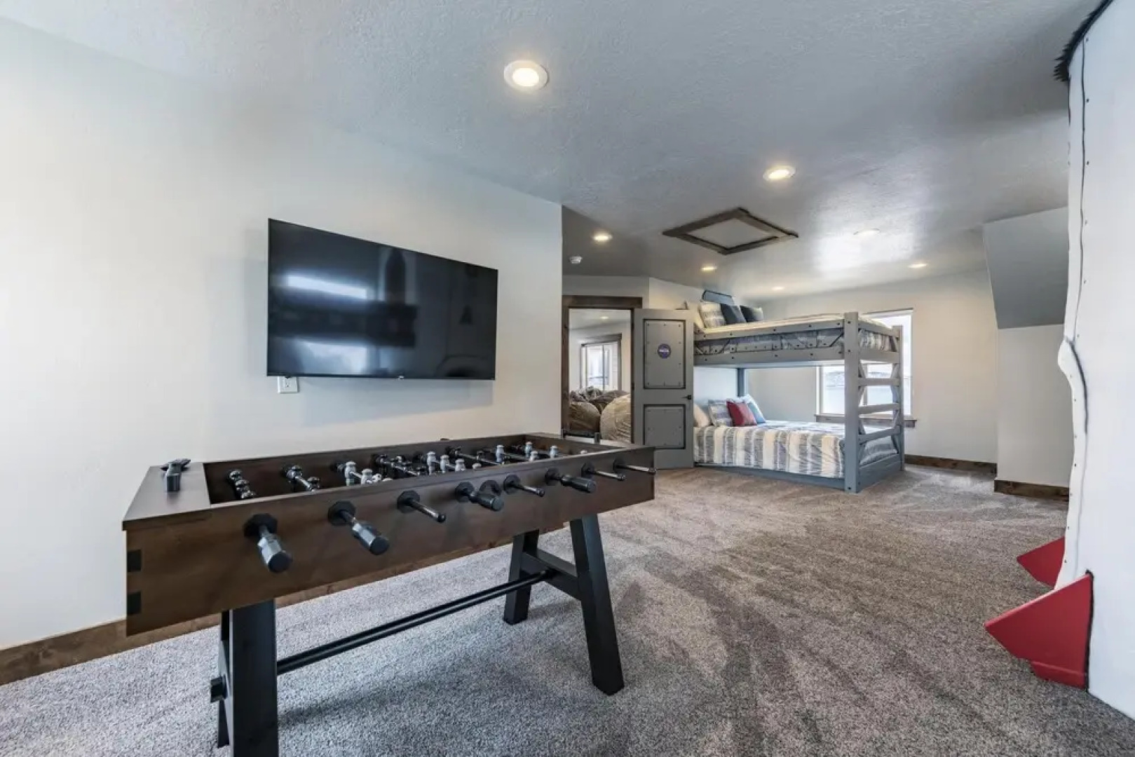 Luxury Designer Home, Beach Access, Pool Access, Private Community - Sleeps 39