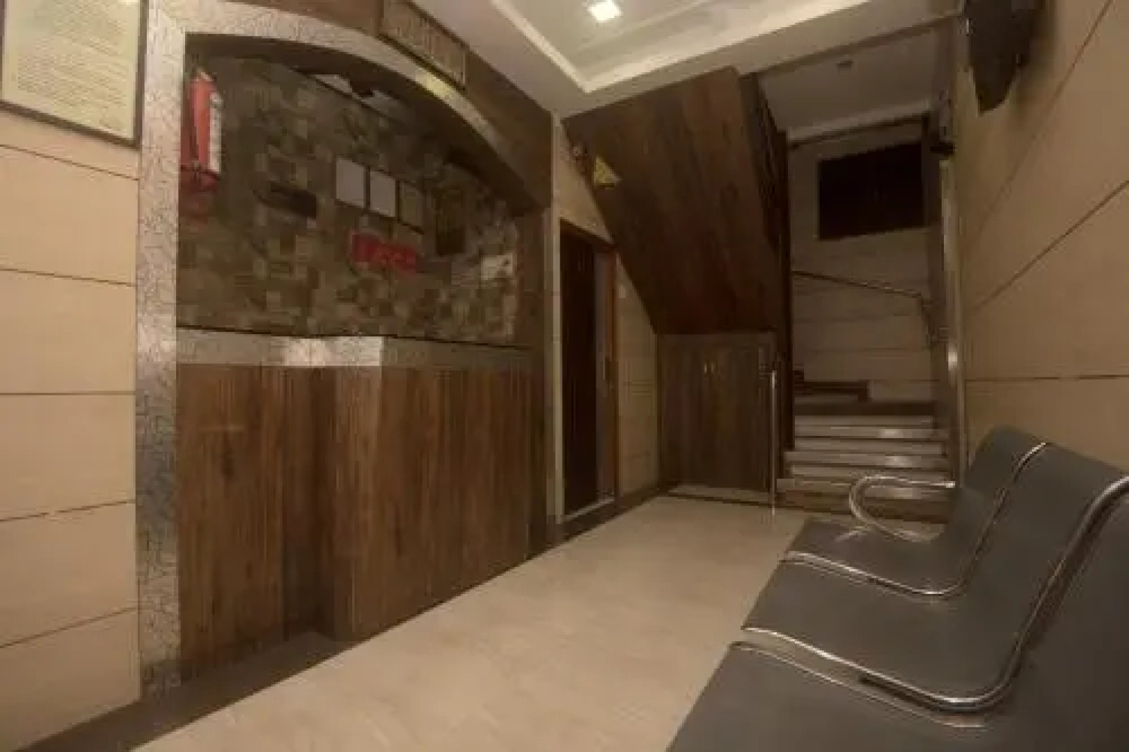 OYO 22625 Hotel Kuber