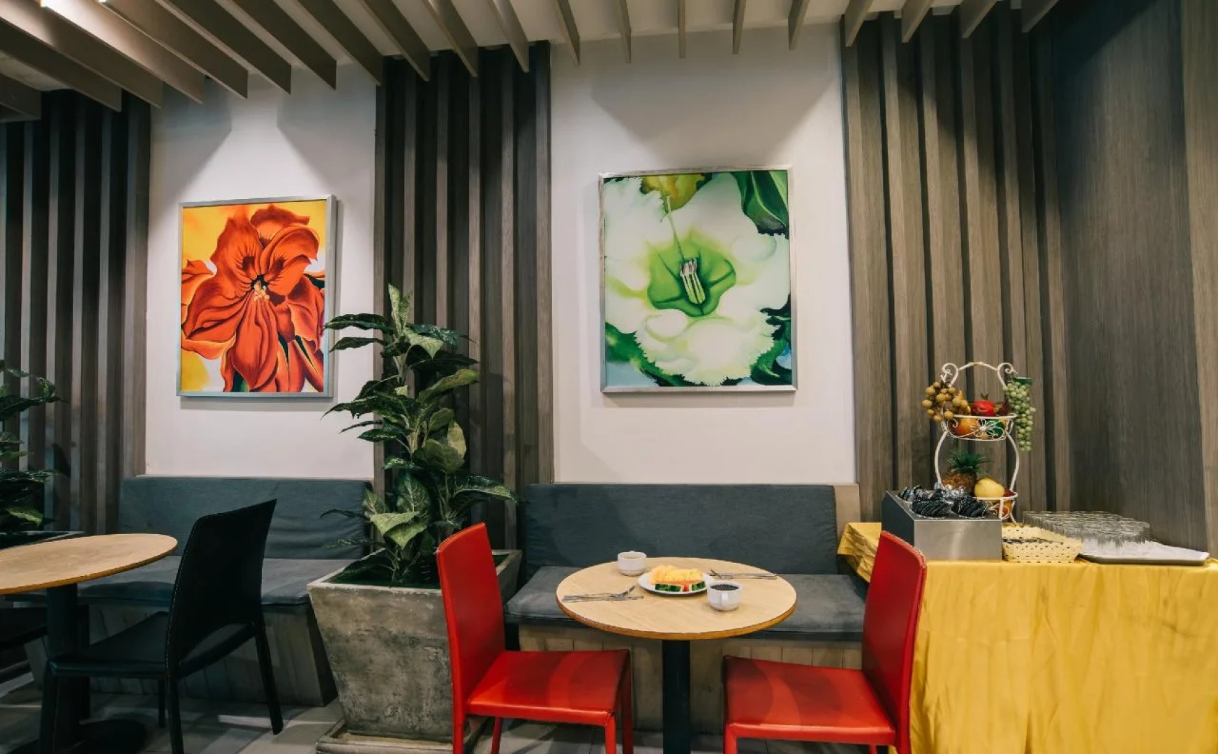 iCheck inn Central Patong